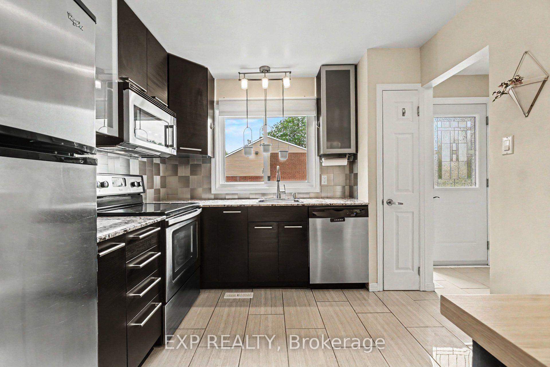 Photo 7 of Unit 35, 2030 Kelden Crescent, Ottawa, Blackburn Hamlet (South) — HOMEH