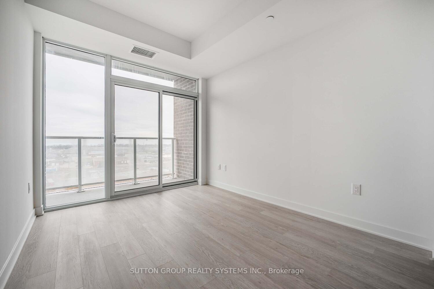 Photo 8 of Unit 911, 2782 Barton Street E, Hamilton, Riverdale — HOMEH