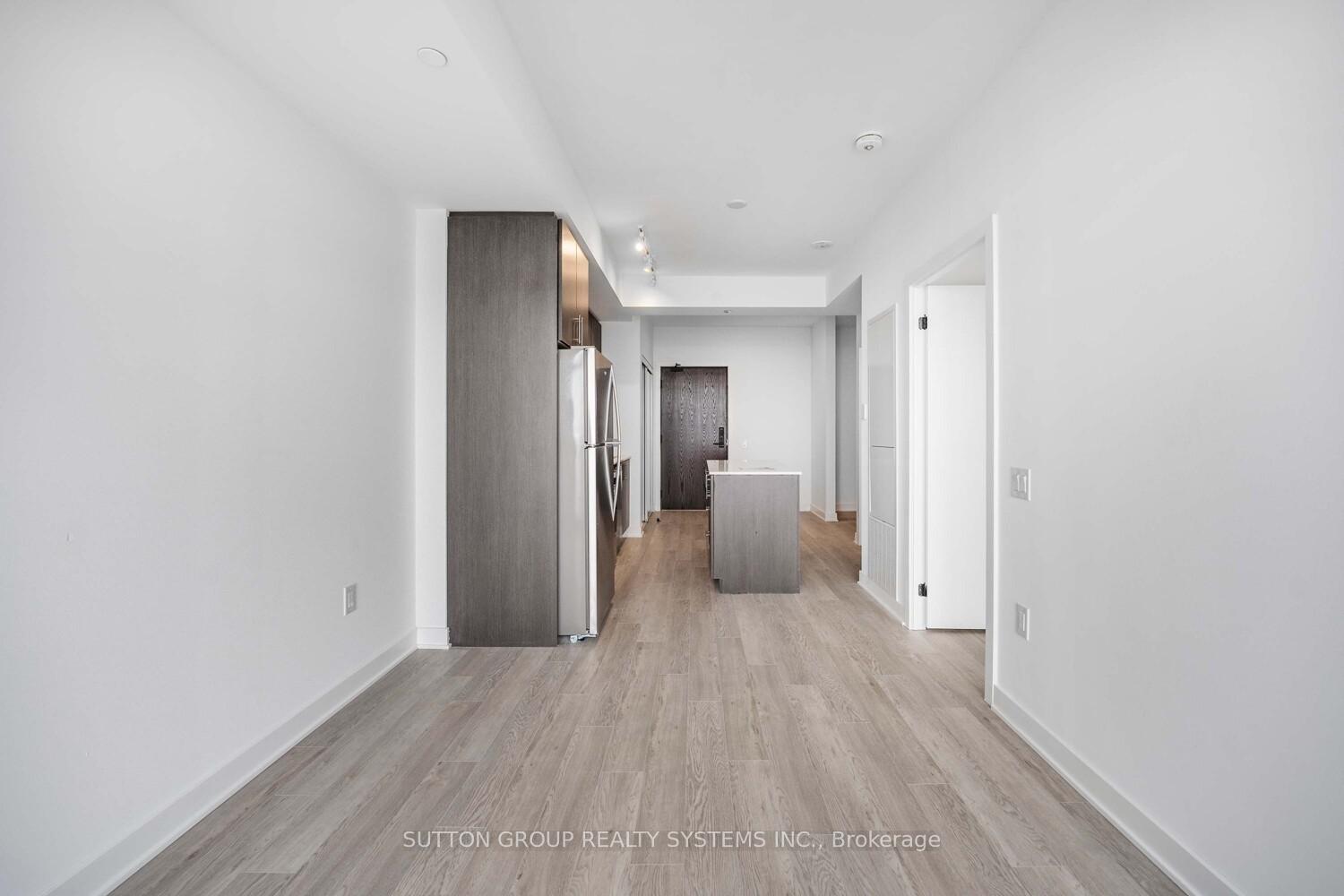 Photo 10 of Unit 911, 2782 Barton Street E, Hamilton, Riverdale — HOMEH