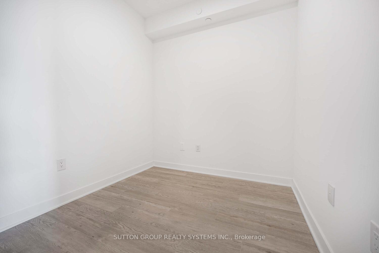 Photo 21 of Unit 911, 2782 Barton Street E, Hamilton, Riverdale — HOMEH