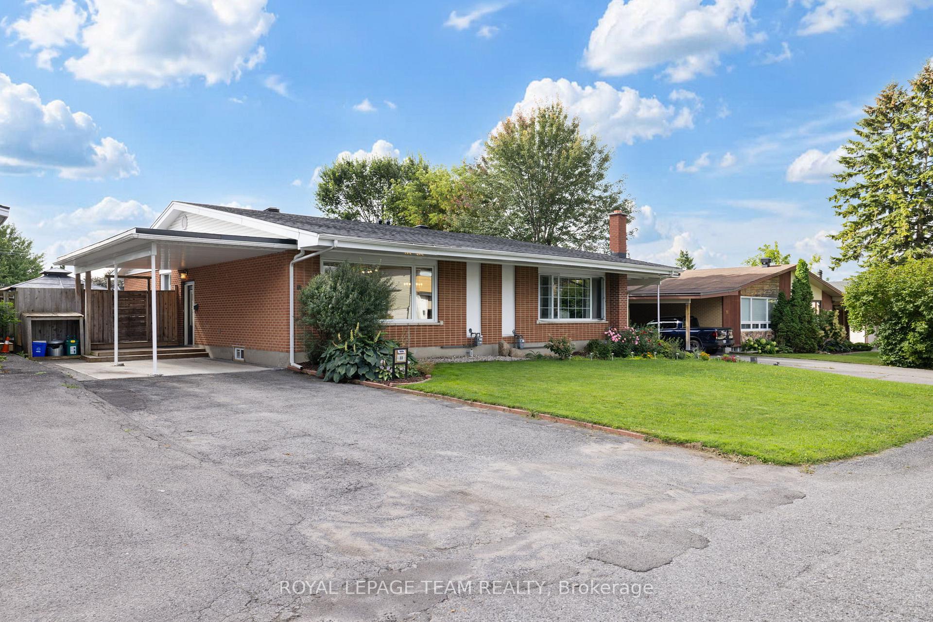 Photo 5 of 88 Fieldrow Street, Ottawa, Meadowlands/Crestview — HOMEH