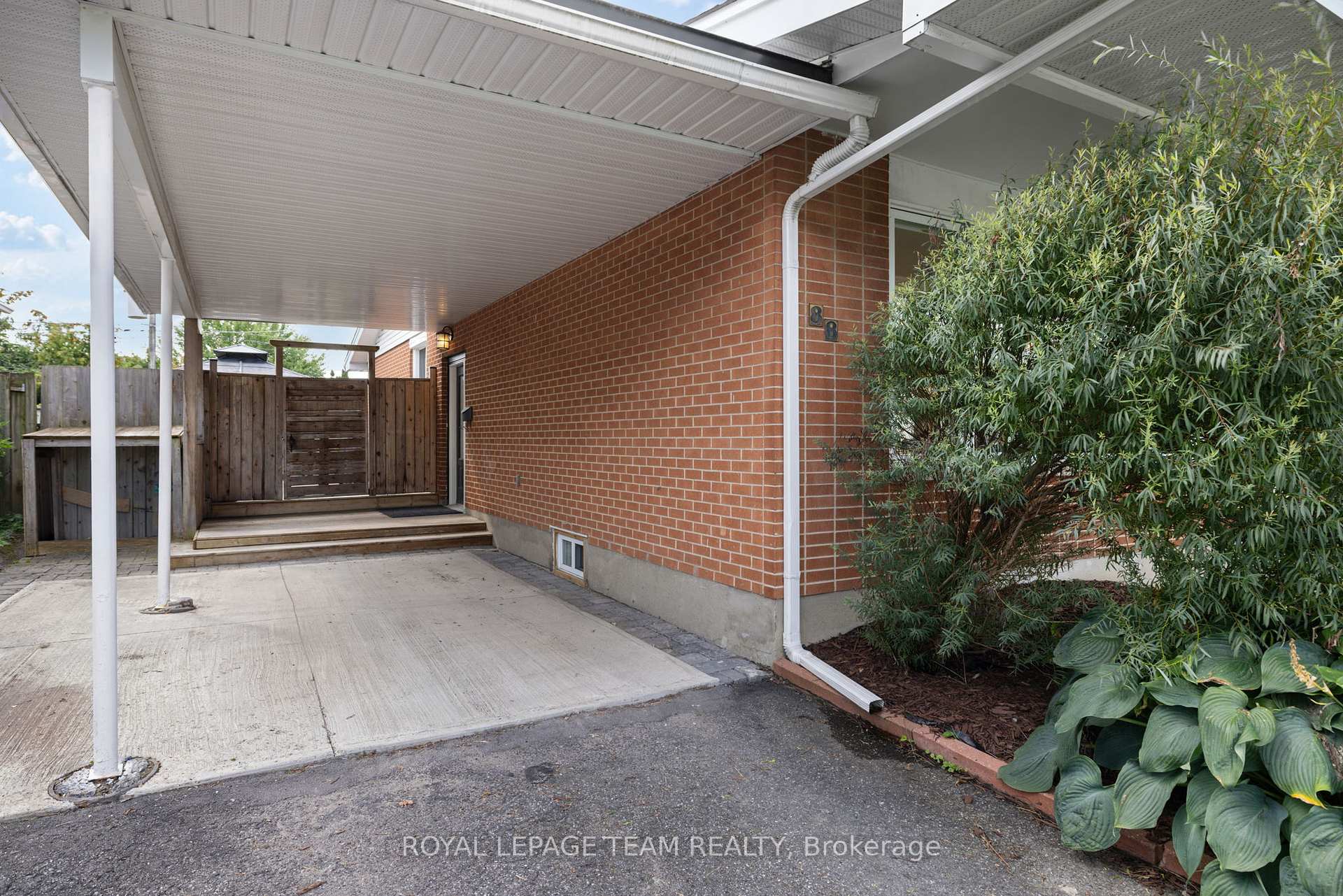 Photo 6 of 88 Fieldrow Street, Ottawa, Meadowlands/Crestview — HOMEH