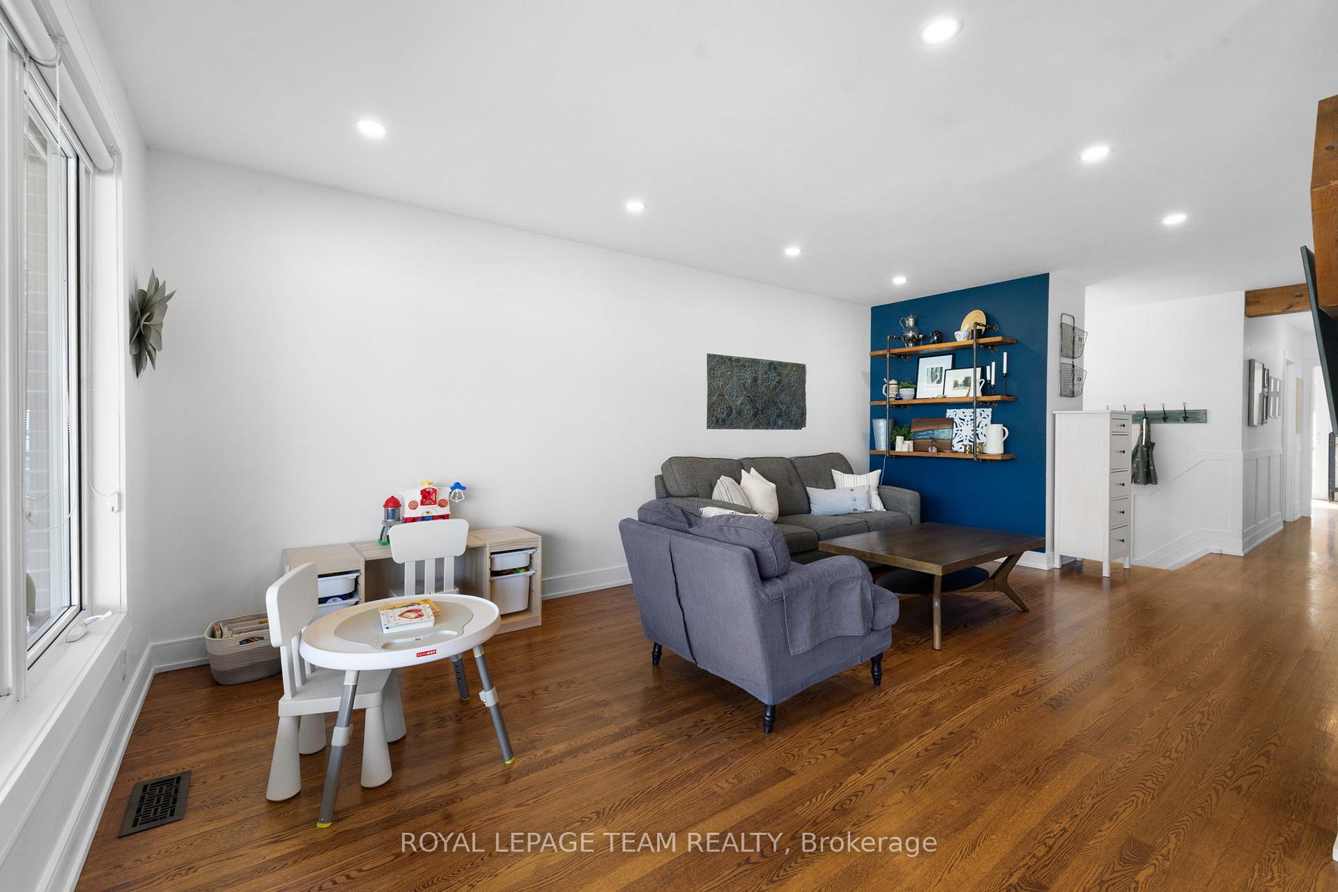 Photo 13 of 88 Fieldrow Street, Ottawa, Meadowlands/Crestview — HOMEH