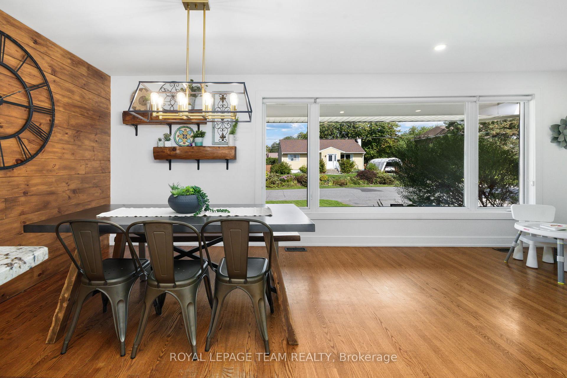 Photo 20 of 88 Fieldrow Street, Ottawa, Meadowlands/Crestview — HOMEH