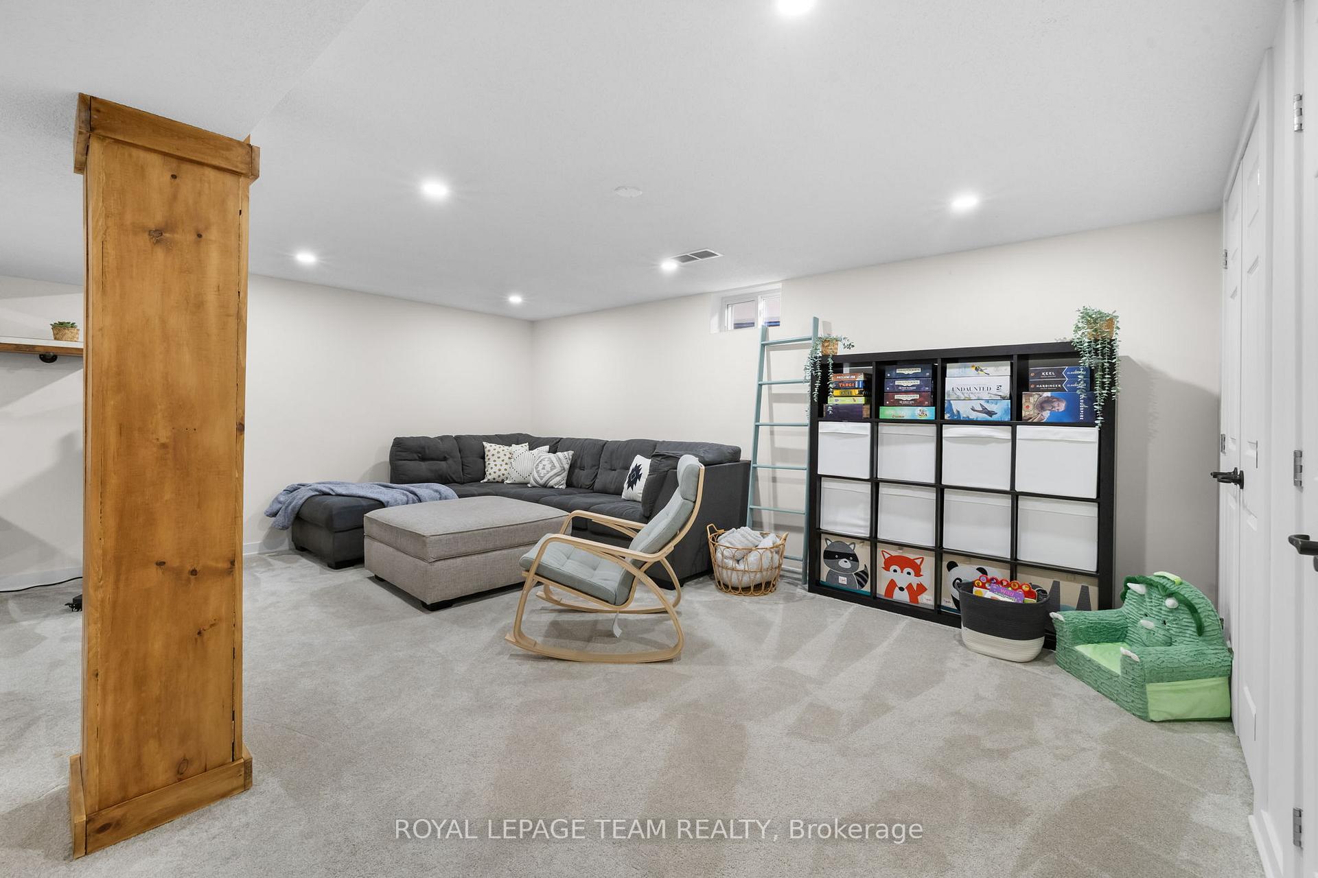 Photo 38 of 88 Fieldrow Street, Ottawa, Meadowlands/Crestview — HOMEH