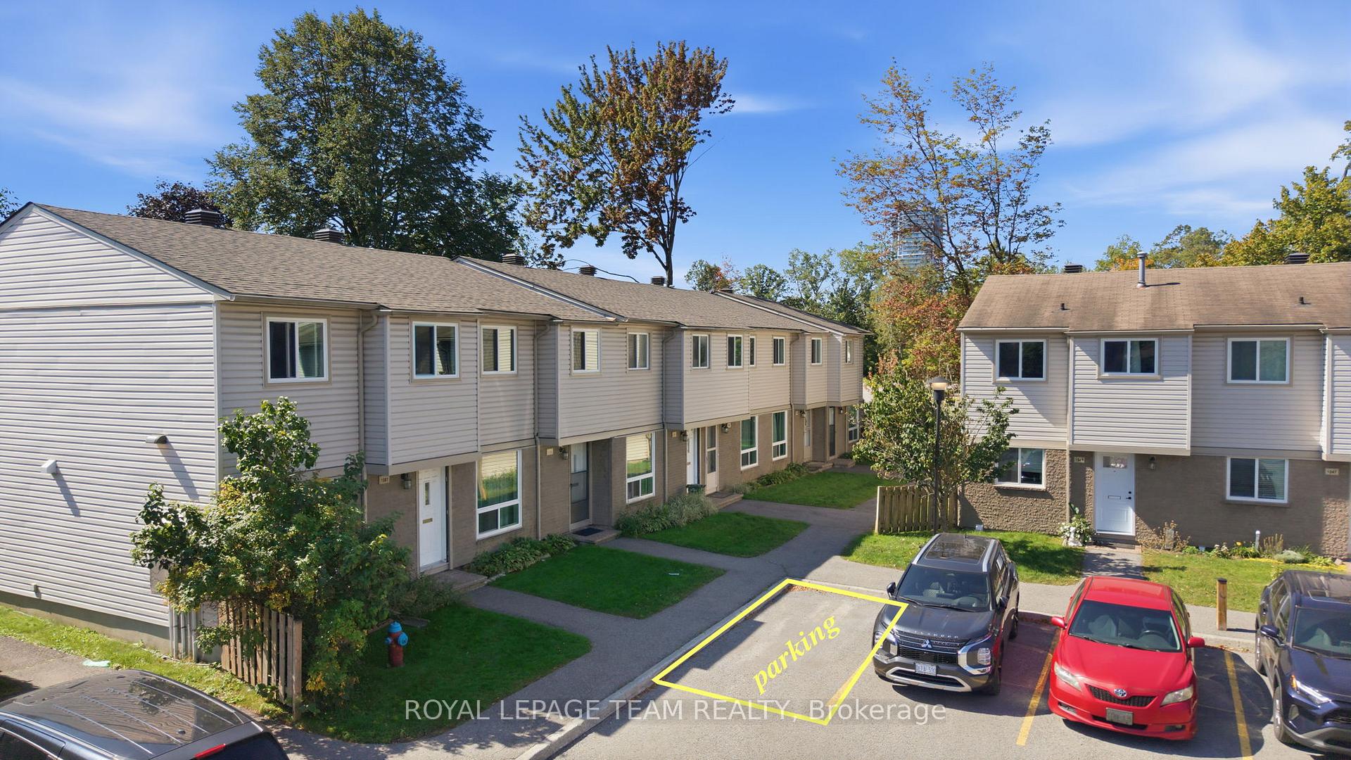 Photo 3 of Unit 63, 1355 Perez Crescent, Ottawa, Carson Grove — HOMEH