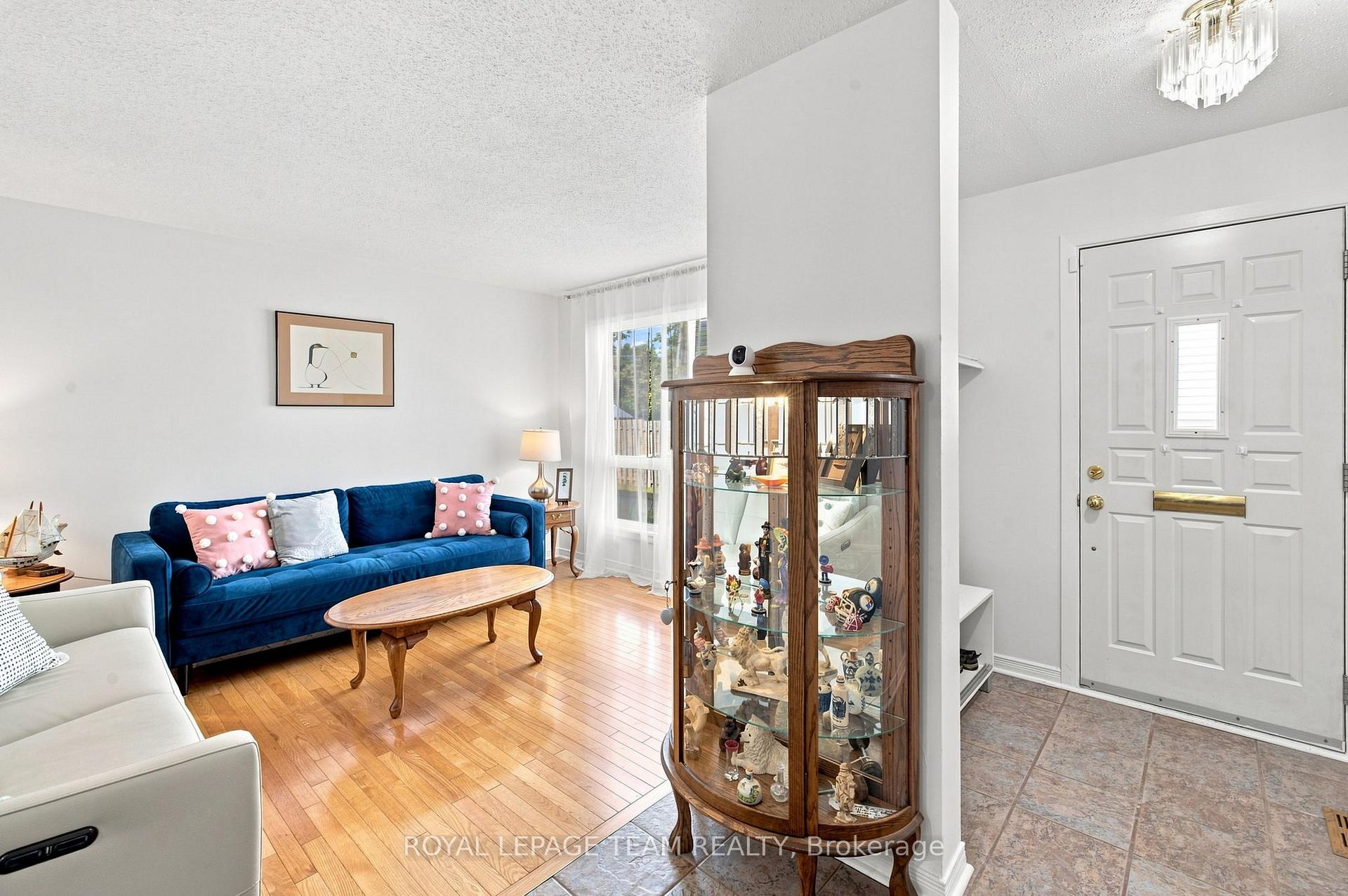 Photo 12 of Unit 63, 1355 Perez Crescent, Ottawa, Carson Grove — HOMEH