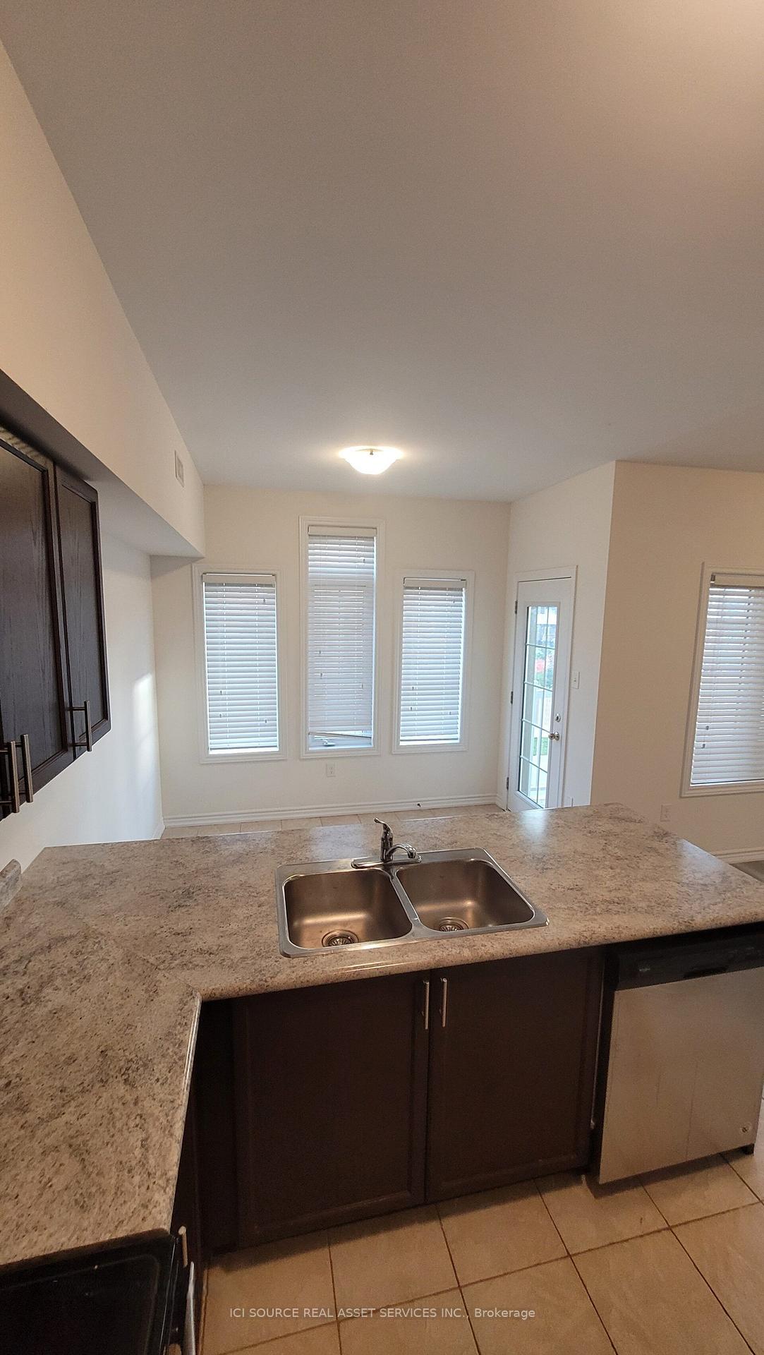 Photo 11 of Unit 3, 403 Westwood Drive, Kitchener, Westmount - Waterloo — HOMEH