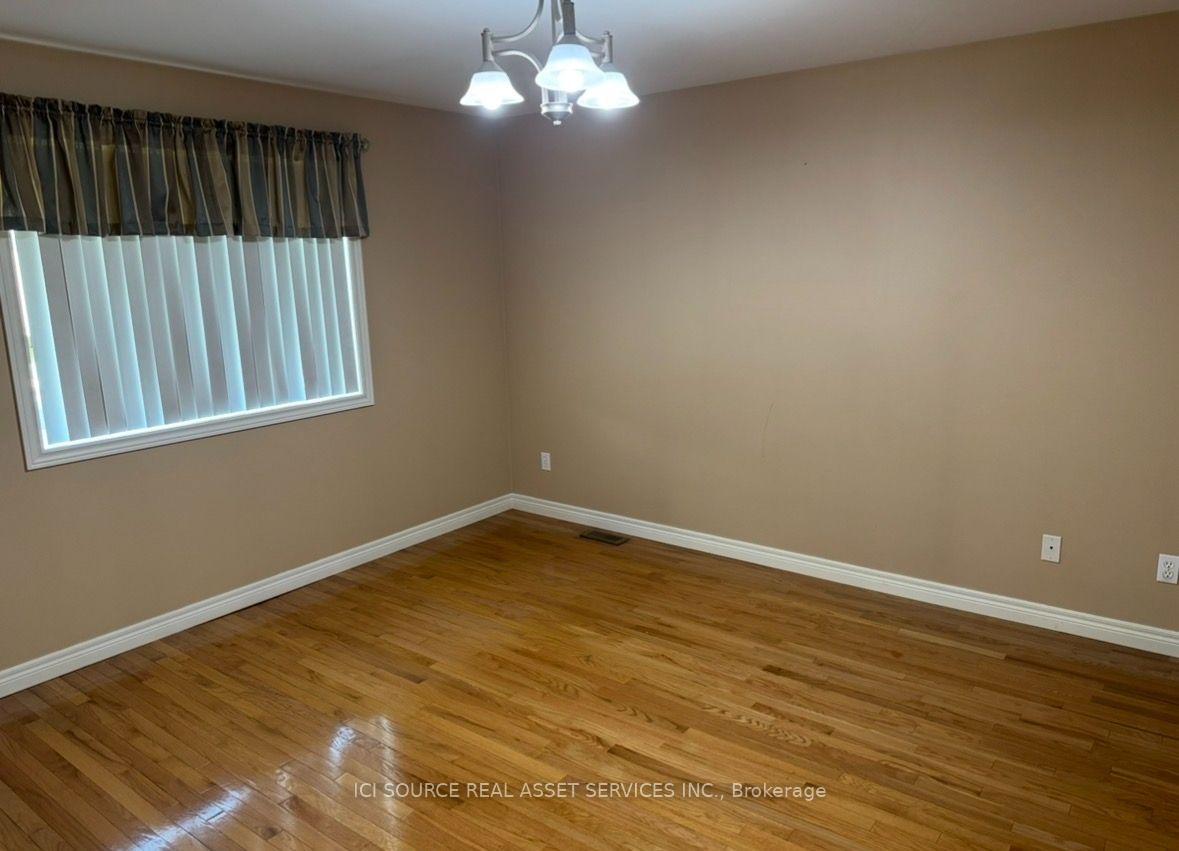 Photo 6 of 1799 Castleton Avenue, Windsor — HOMEH