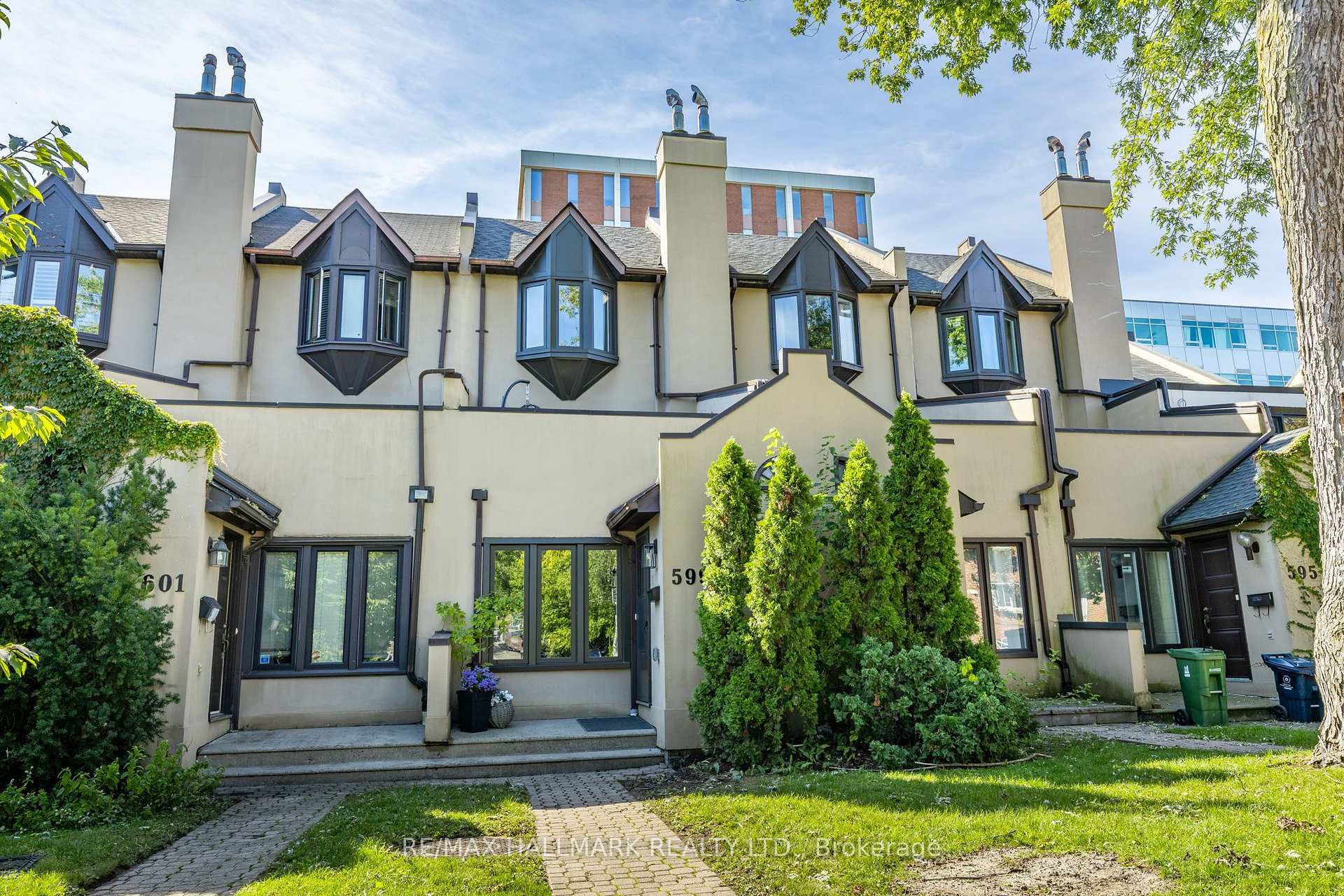 Photo 1 of 599 Roehampton Avenue, Toronto, Mount Pleasant East — HOMEH