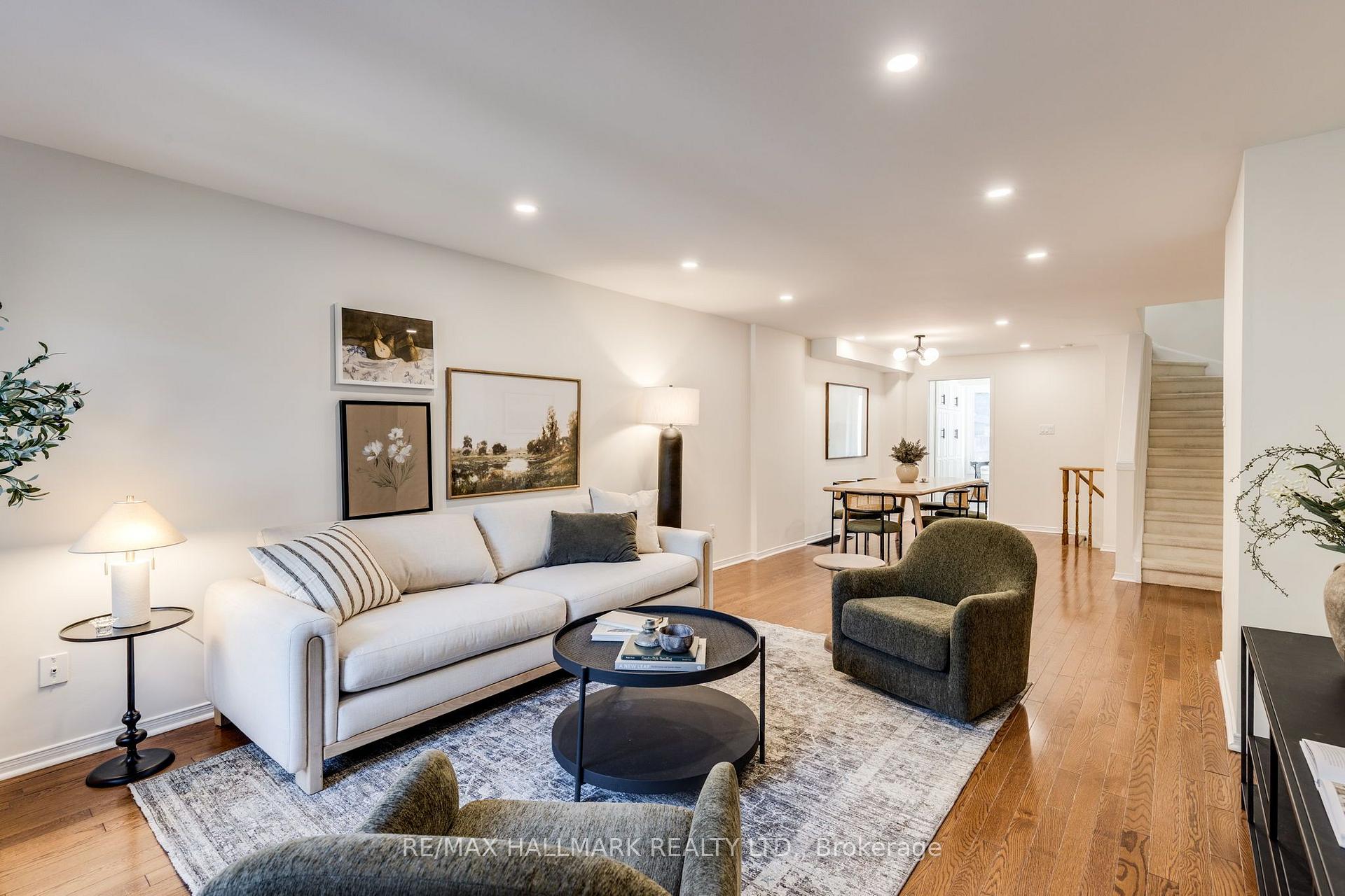 Photo 3 of 599 Roehampton Avenue, Toronto, Mount Pleasant East — HOMEH
