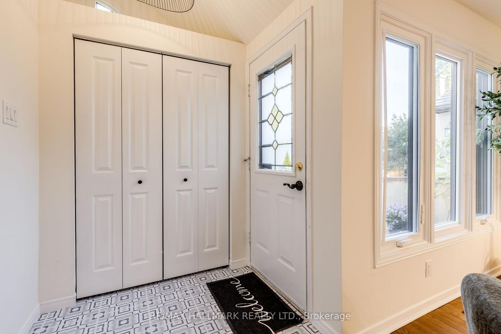 Photo 5 of 599 Roehampton Avenue, Toronto, Mount Pleasant East — HOMEH