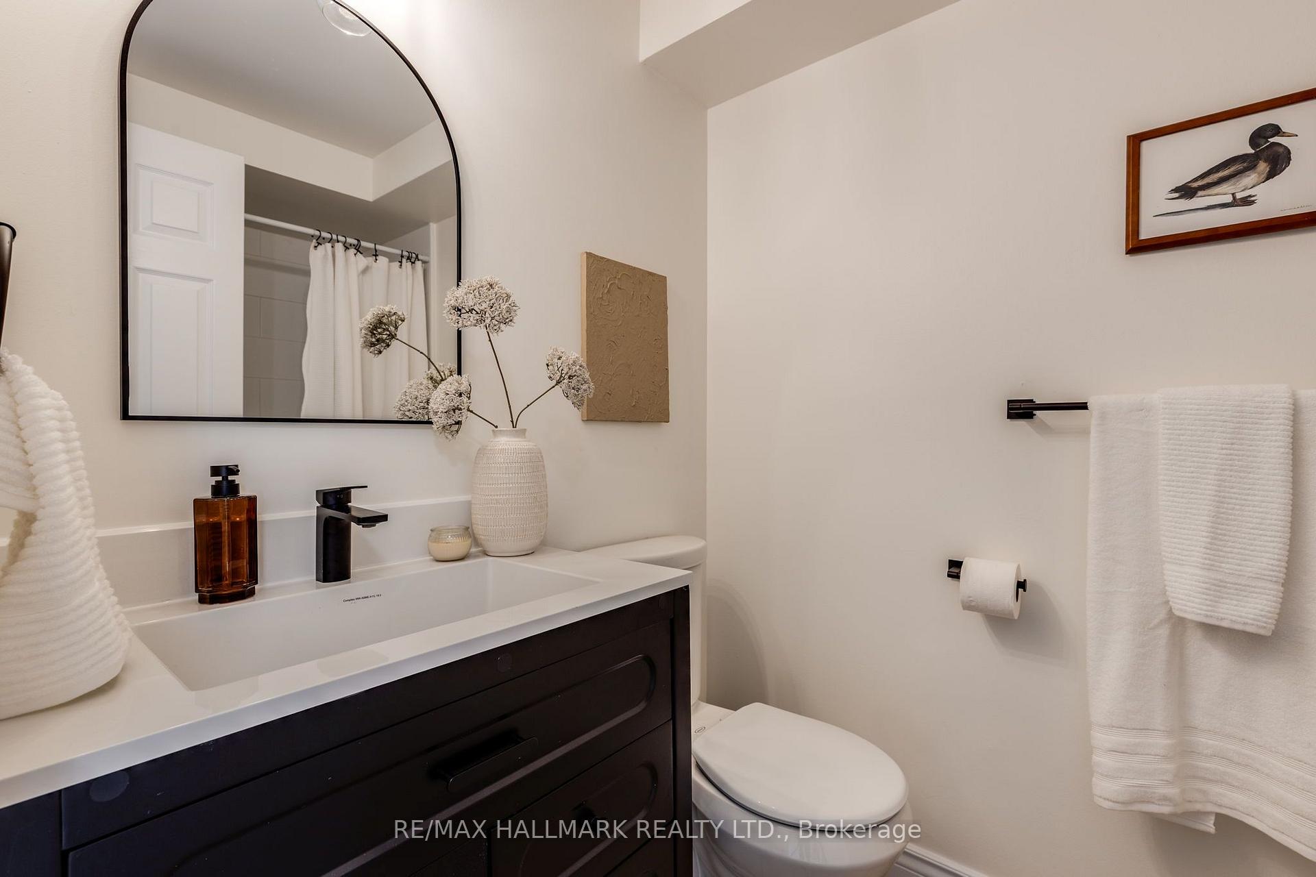 Photo 17 of 599 Roehampton Avenue, Toronto, Mount Pleasant East — HOMEH