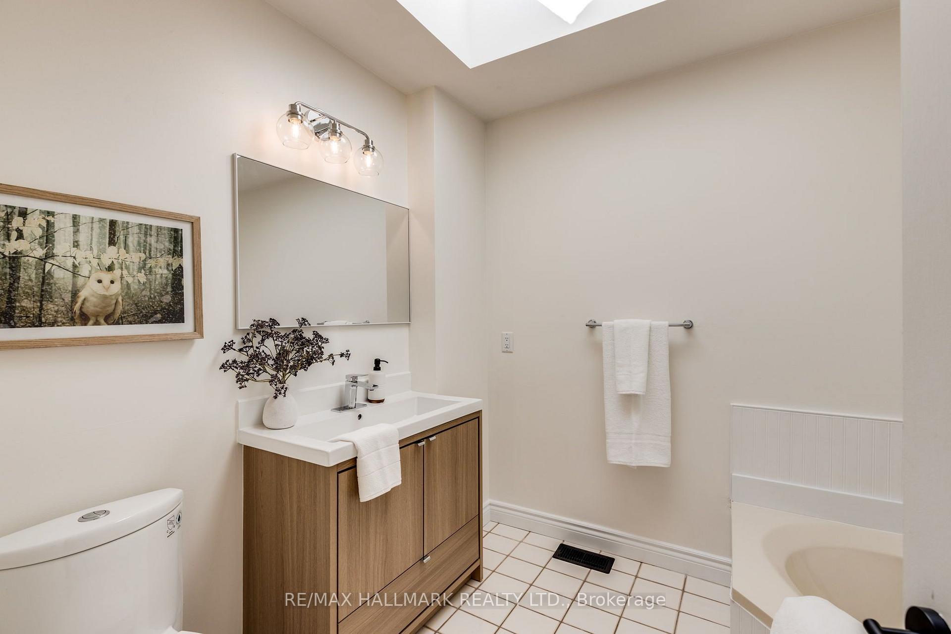 Photo 23 of 599 Roehampton Avenue, Toronto, Mount Pleasant East — HOMEH