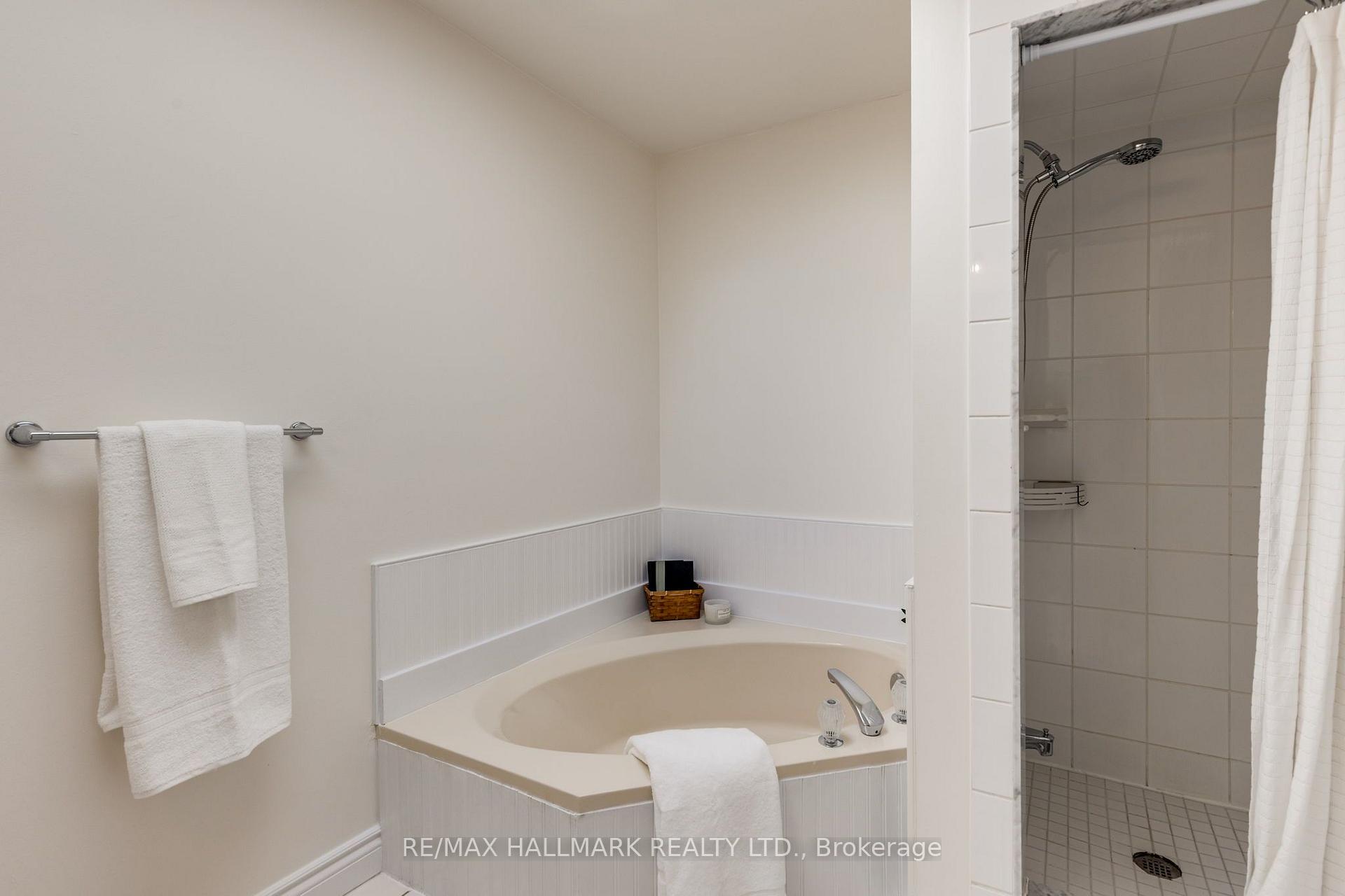 Photo 24 of 599 Roehampton Avenue, Toronto, Mount Pleasant East — HOMEH