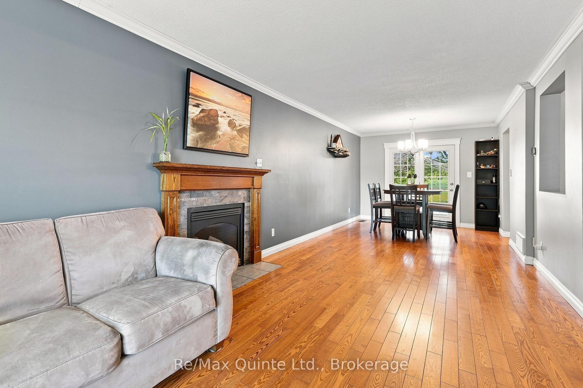 Photo 8 of 37 Bogart Crescent, Belleville, Belleville Ward — HOMEH