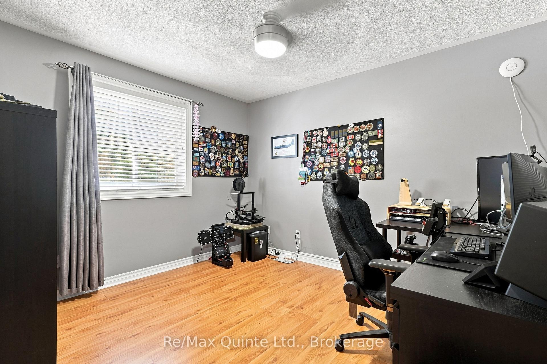 Photo 21 of 37 Bogart Crescent, Belleville, Belleville Ward — HOMEH