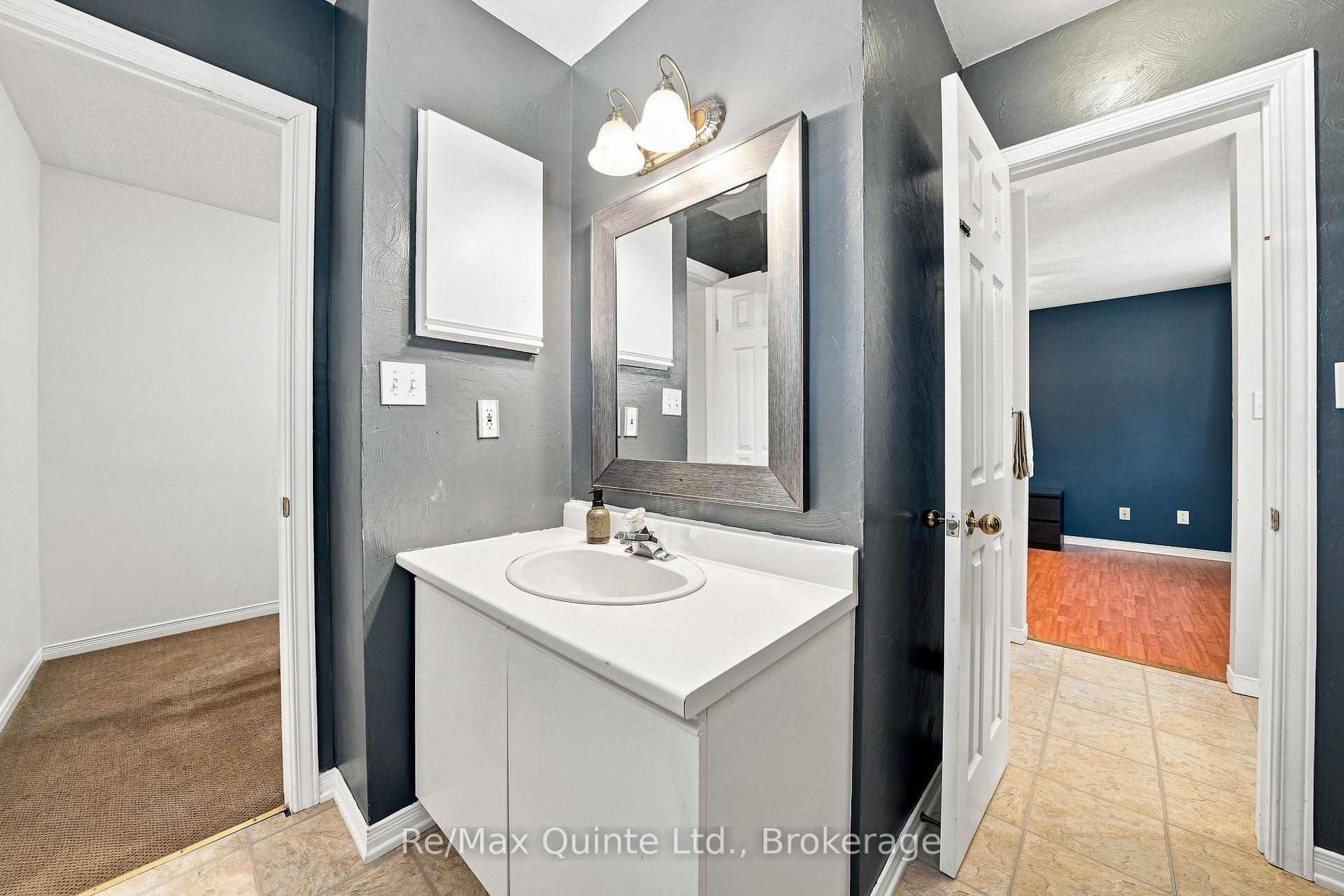 Photo 27 of 37 Bogart Crescent, Belleville, Belleville Ward — HOMEH