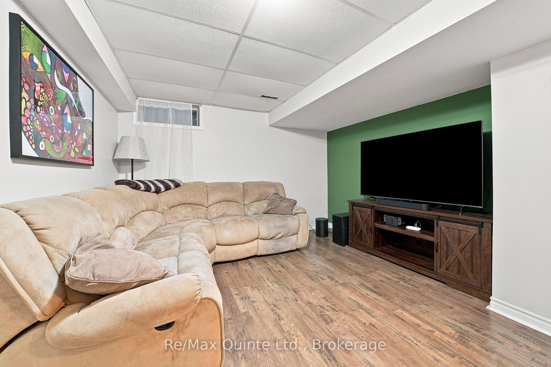 Photo 29 of 37 Bogart Crescent, Belleville, Belleville Ward — HOMEH