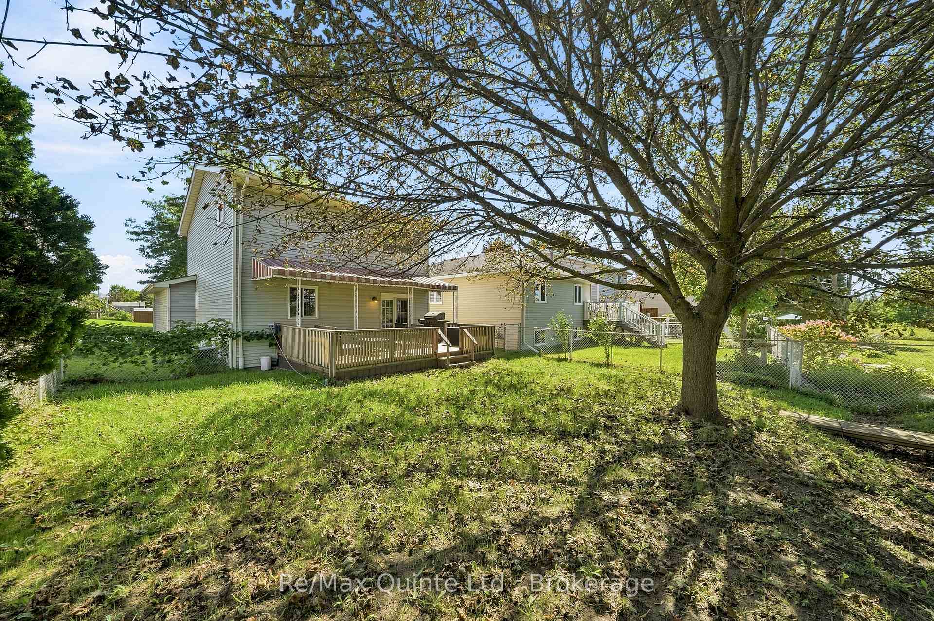 Photo 36 of 37 Bogart Crescent, Belleville, Belleville Ward — HOMEH
