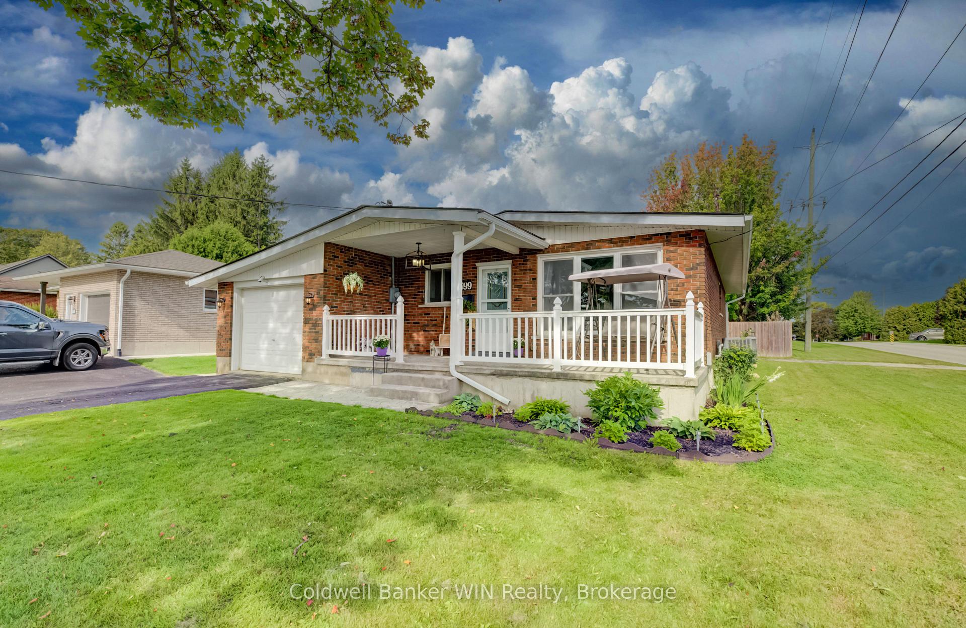 Photo 2 of 399 Birmingham Street E, Wellington North, Mount Forest — HOMEH
