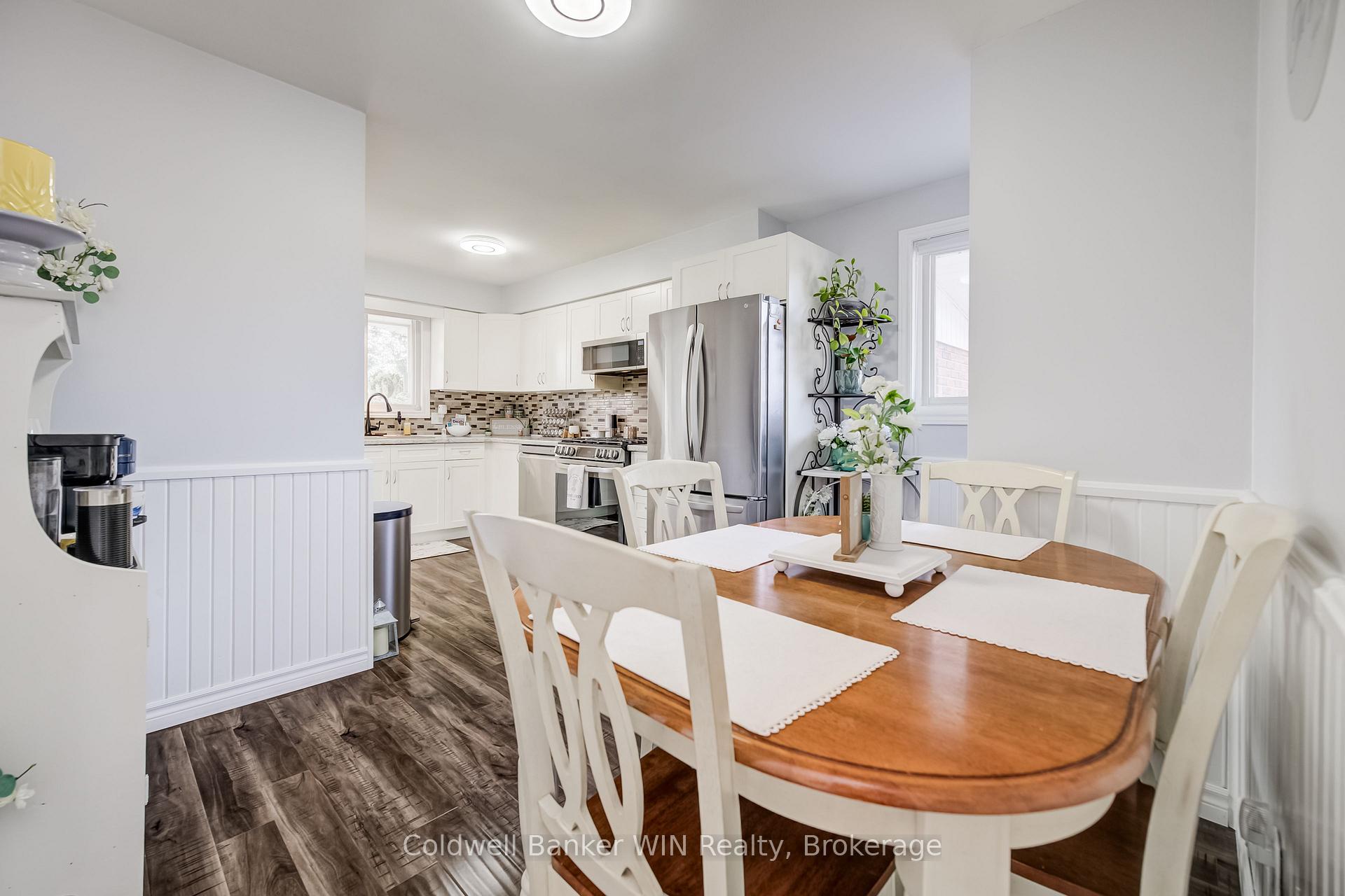 Photo 12 of 399 Birmingham Street E, Wellington North, Mount Forest — HOMEH