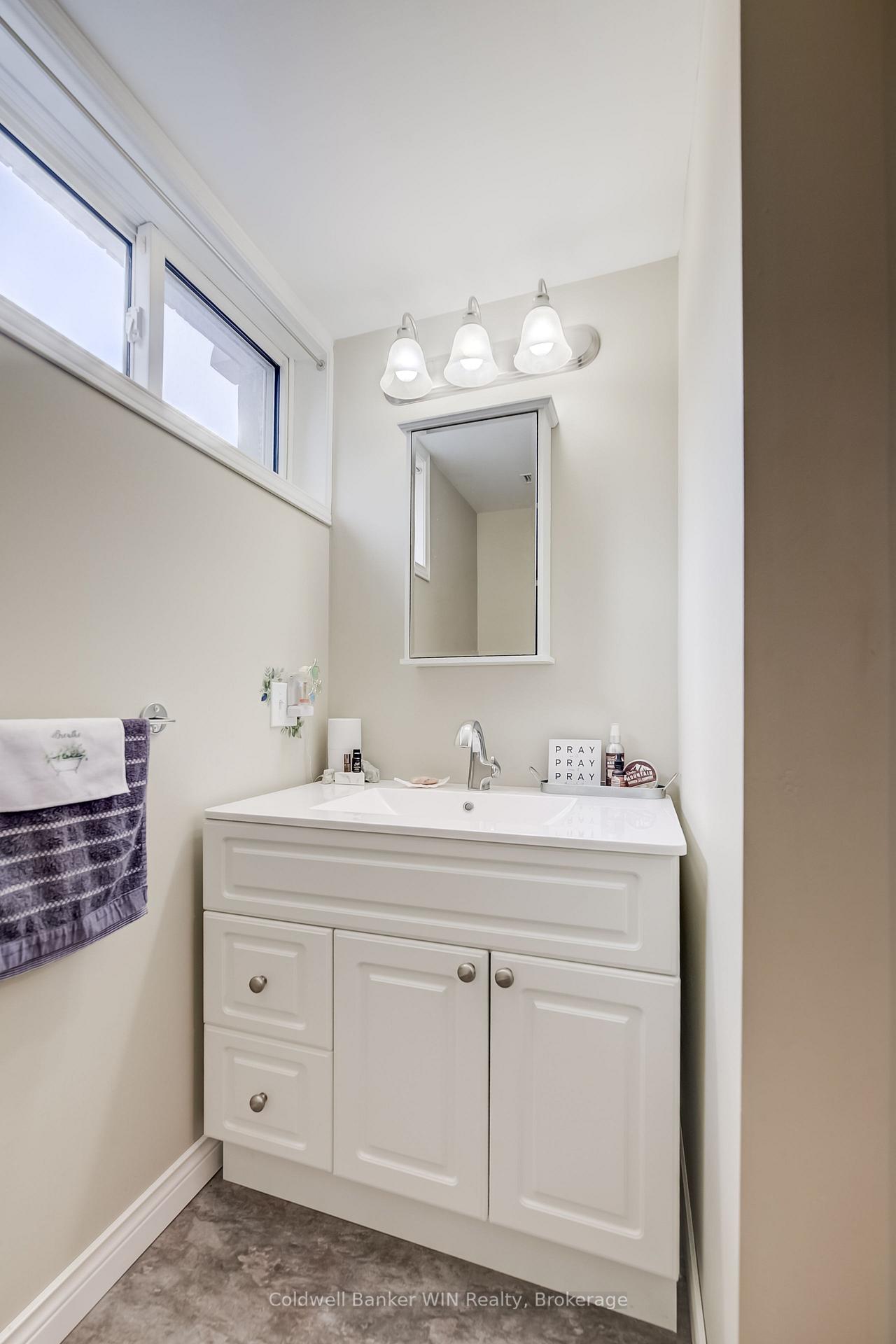 Photo 33 of 399 Birmingham Street E, Wellington North, Mount Forest — HOMEH