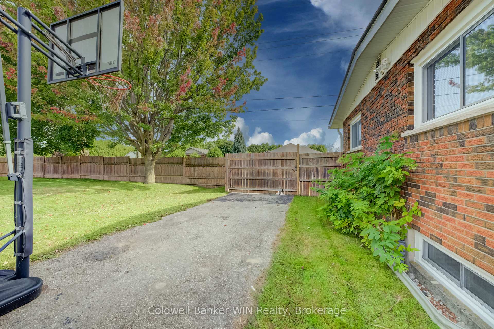 Photo 38 of 399 Birmingham Street E, Wellington North, Mount Forest — HOMEH