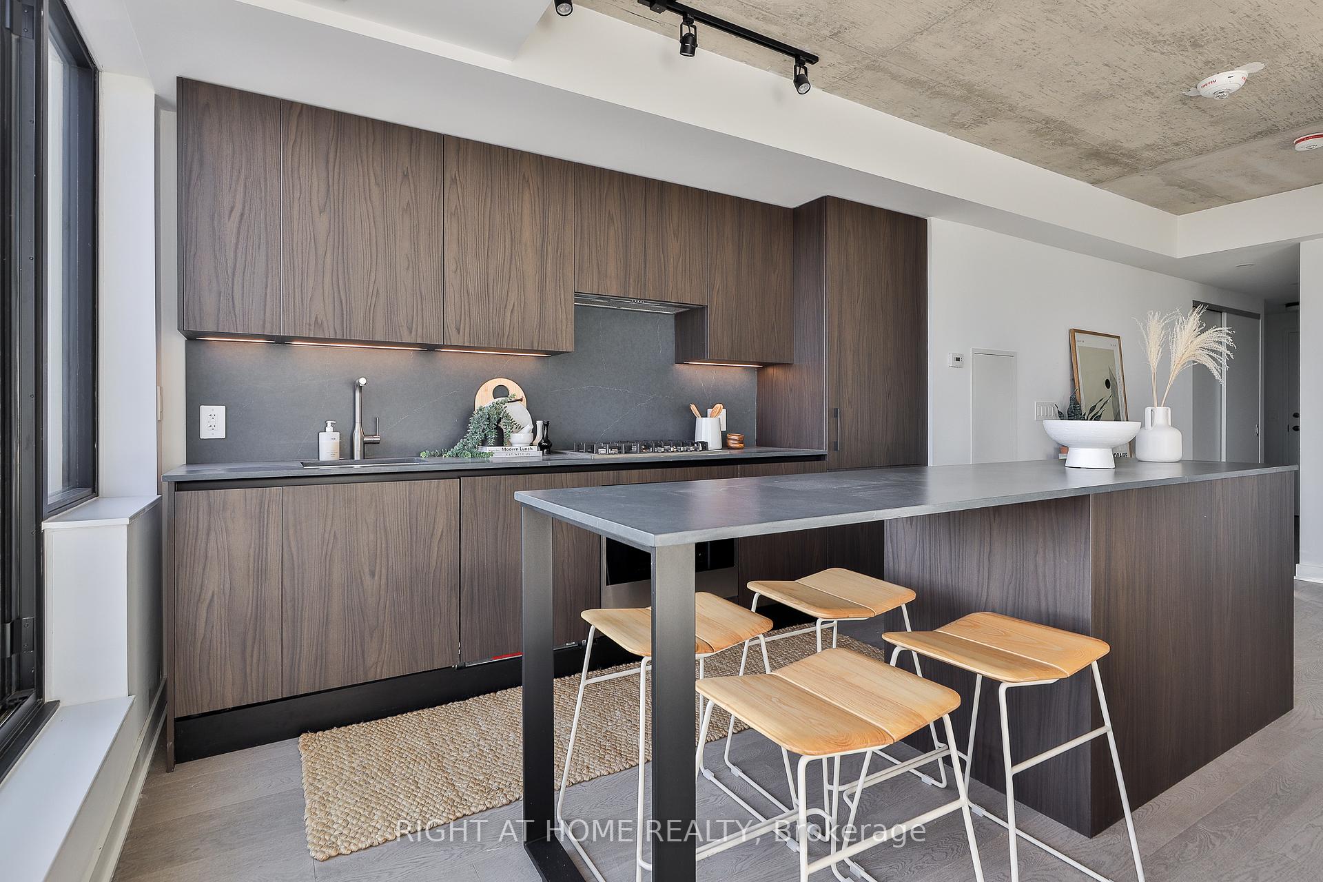 Photo 4 of Unit 607, 2720 Dundas Street W, Toronto, Junction Area — HOMEH