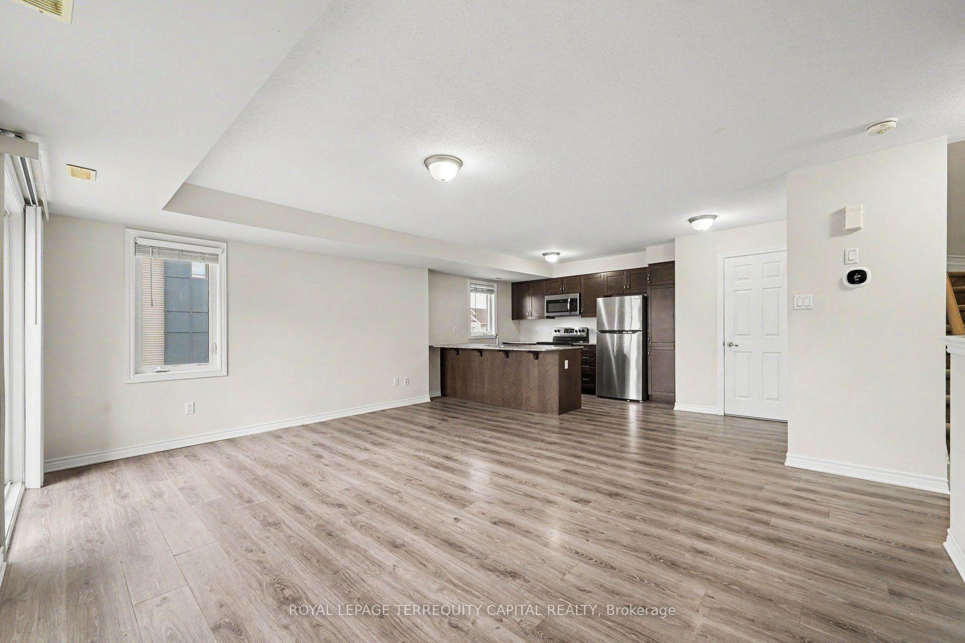 Photo 4 of 113 Walleye Private, Ottawa, Barrhaven - Half Moon Bay — HOMEH