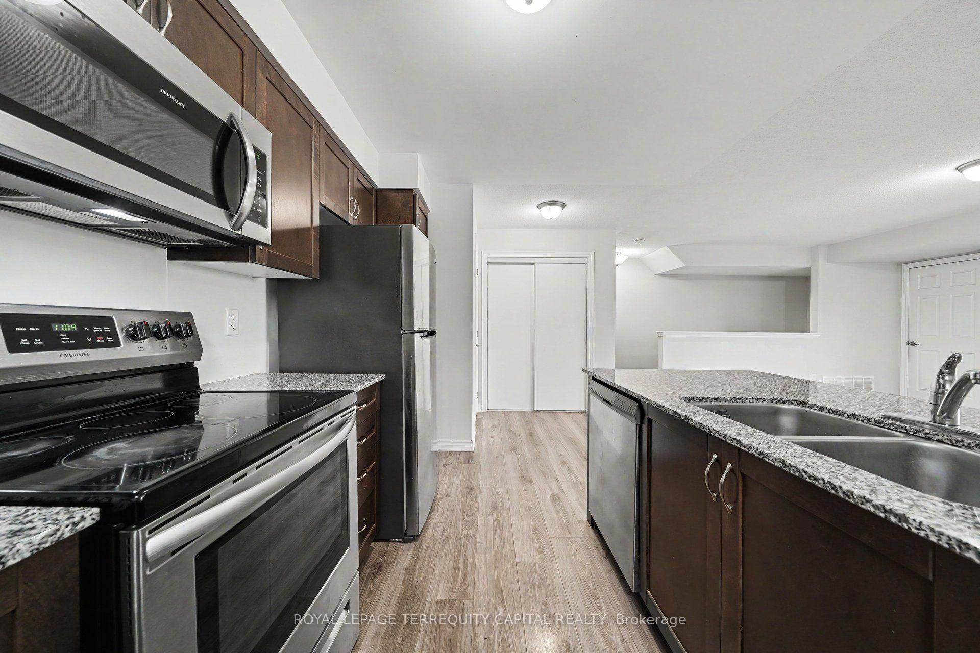 Photo 6 of 113 Walleye Private, Ottawa, Barrhaven - Half Moon Bay — HOMEH