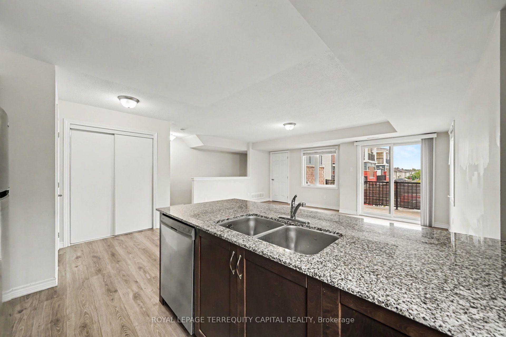 Photo 7 of 113 Walleye Private, Ottawa, Barrhaven - Half Moon Bay — HOMEH