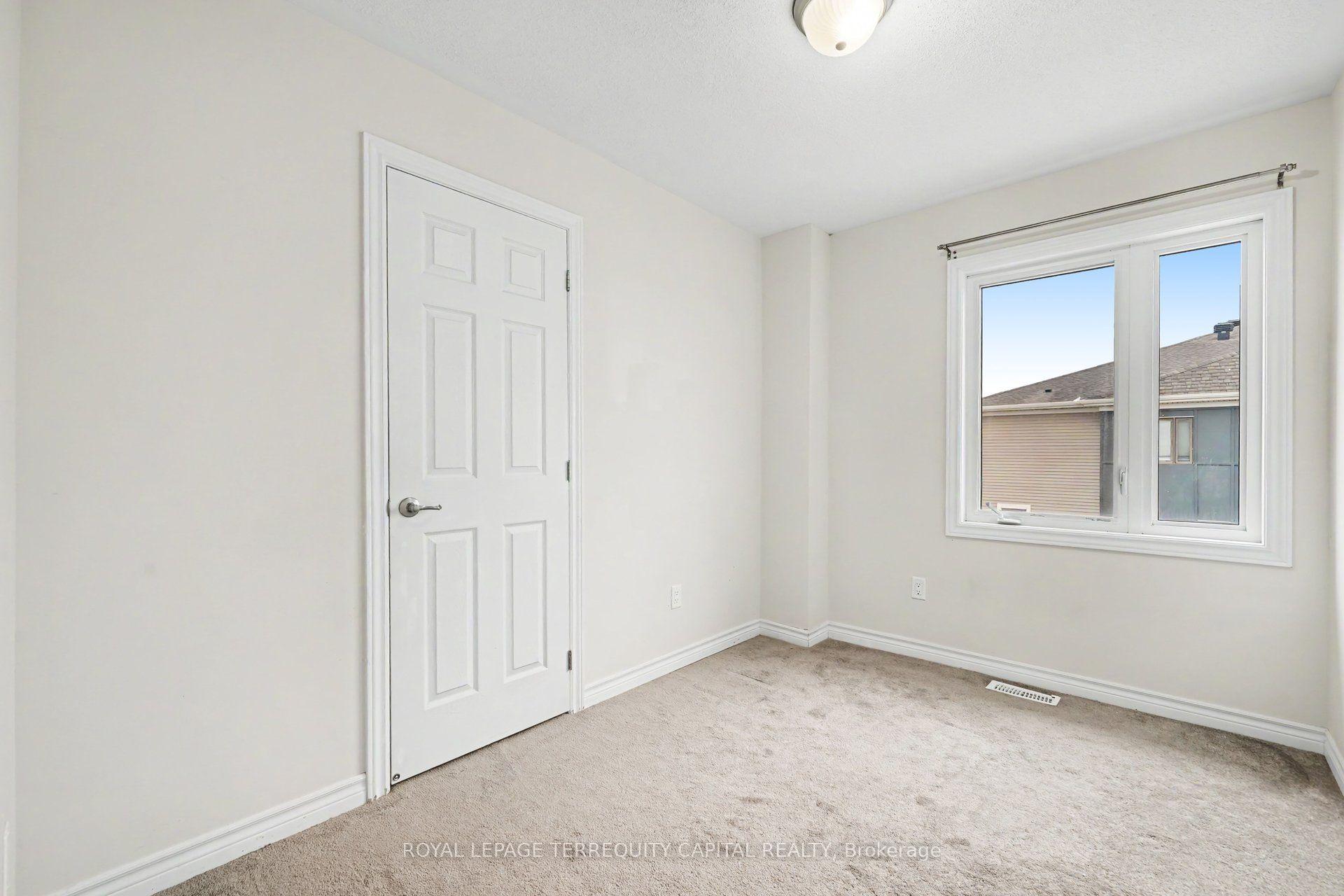 Photo 10 of 113 Walleye Private, Ottawa, Barrhaven - Half Moon Bay — HOMEH