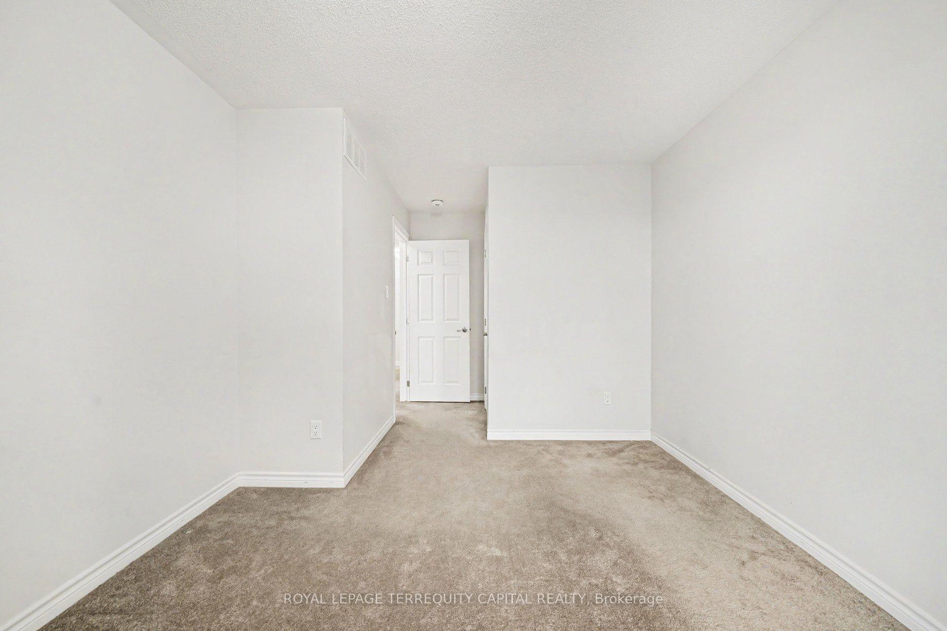 Photo 13 of 113 Walleye Private, Ottawa, Barrhaven - Half Moon Bay — HOMEH