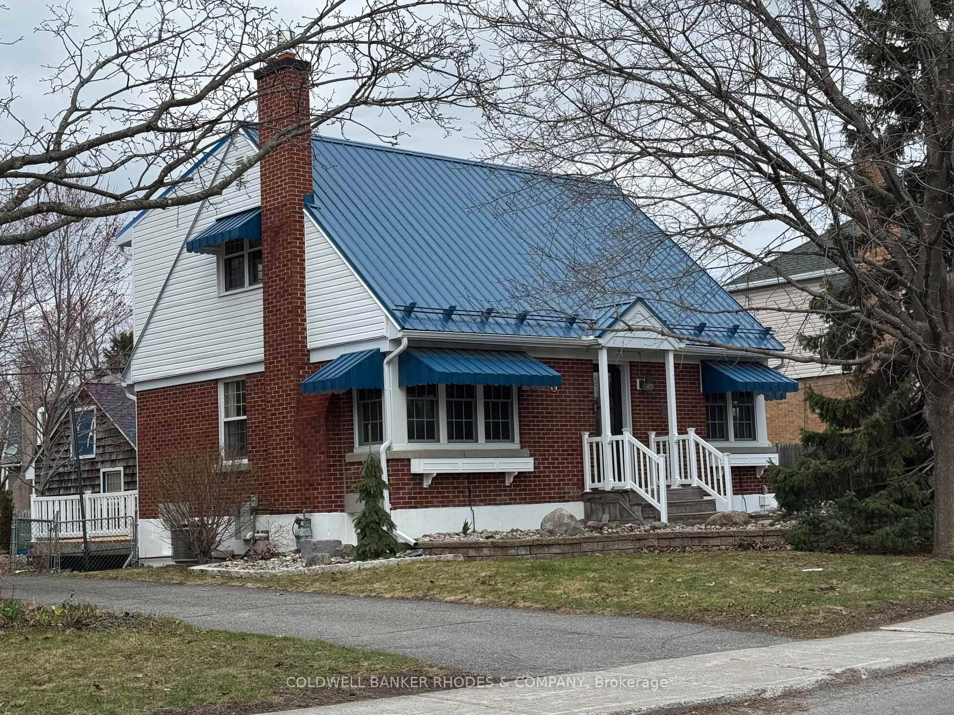 Photo 2 of 1329 Larose Avenue, Ottawa, Carlington — HOMEH