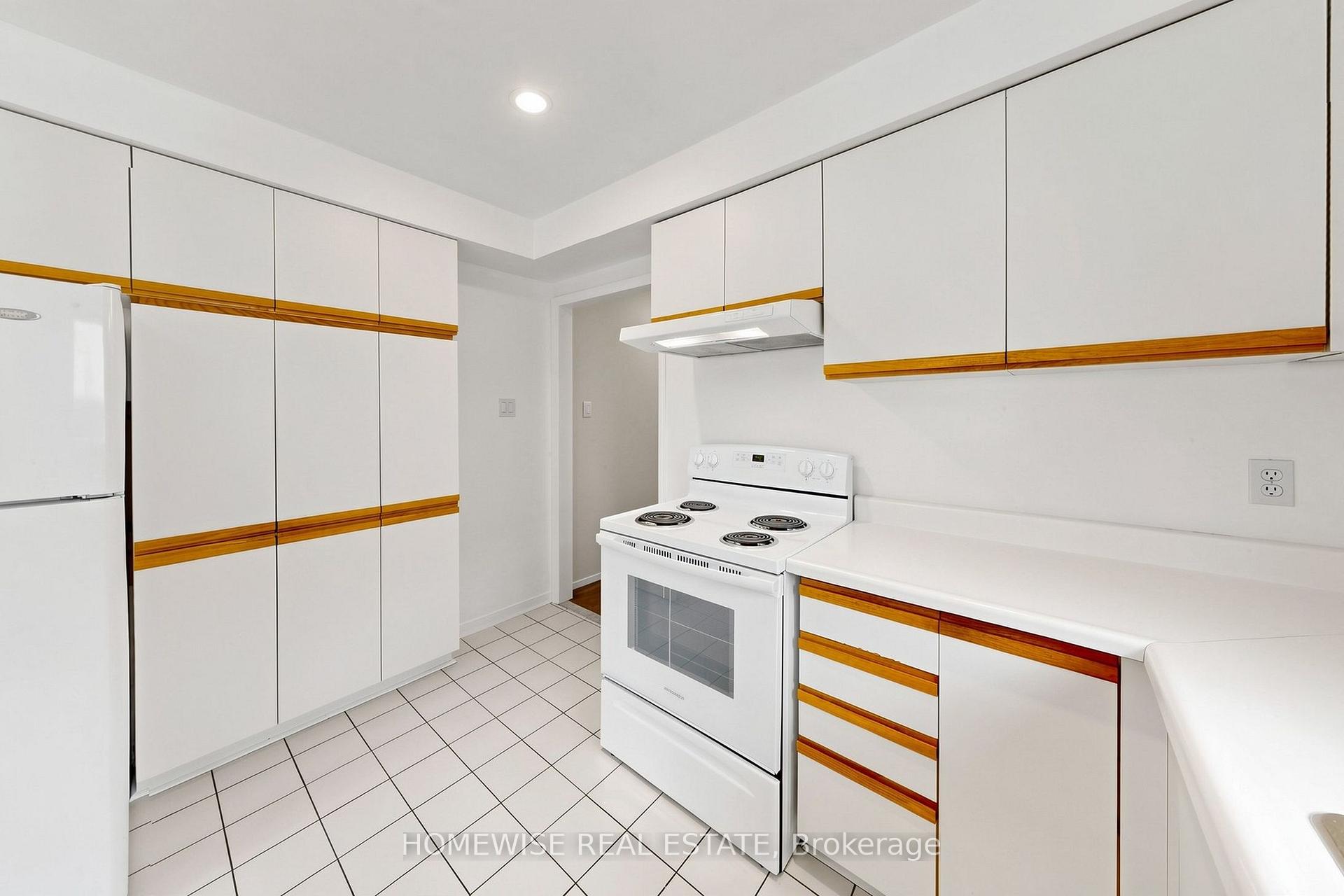 Photo 12 of Unit Main, 11 Briarcliffe Crescent, Vaughan, Brownridge — HOMEH