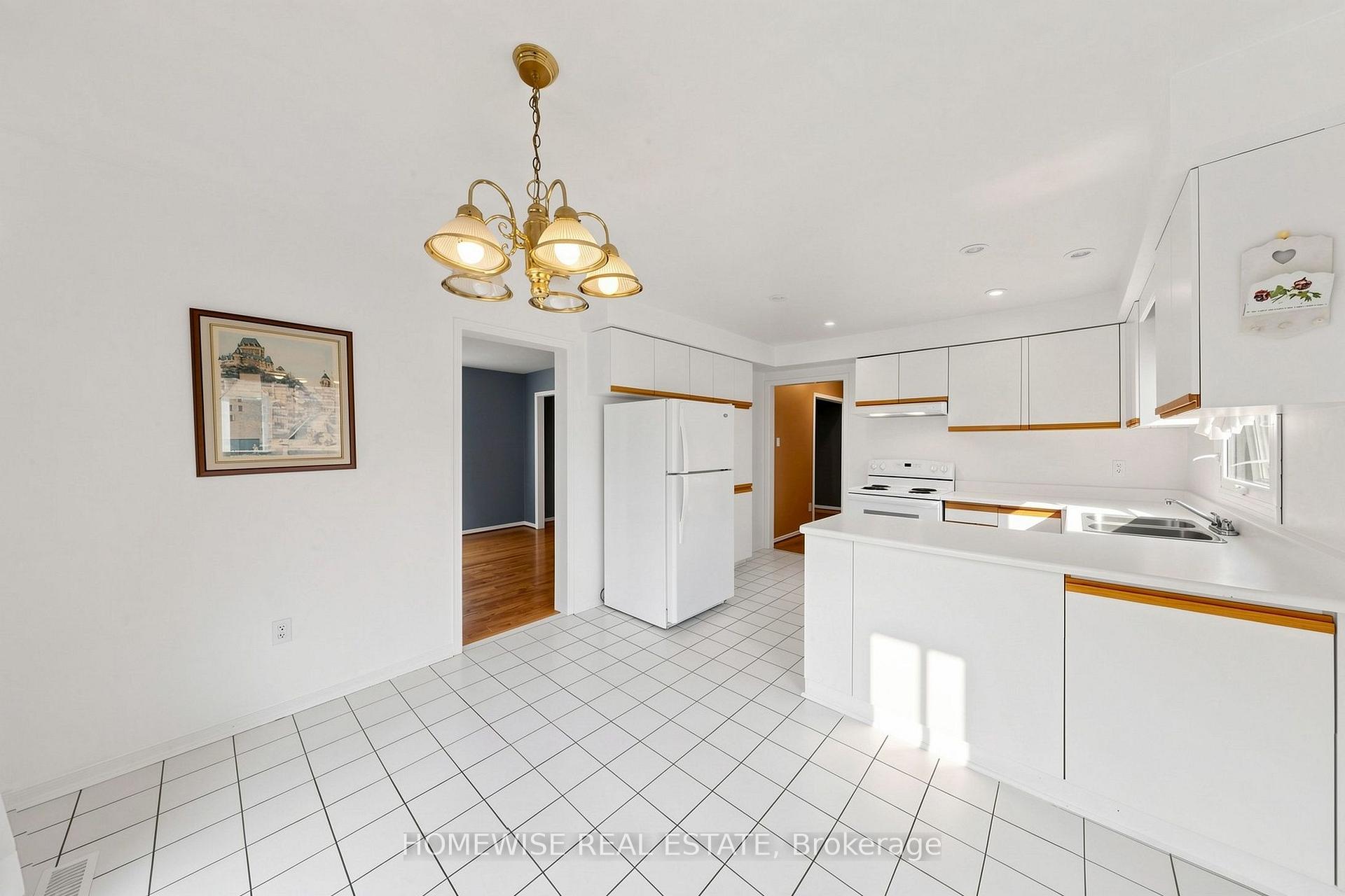 Photo 14 of Unit Main, 11 Briarcliffe Crescent, Vaughan, Brownridge — HOMEH