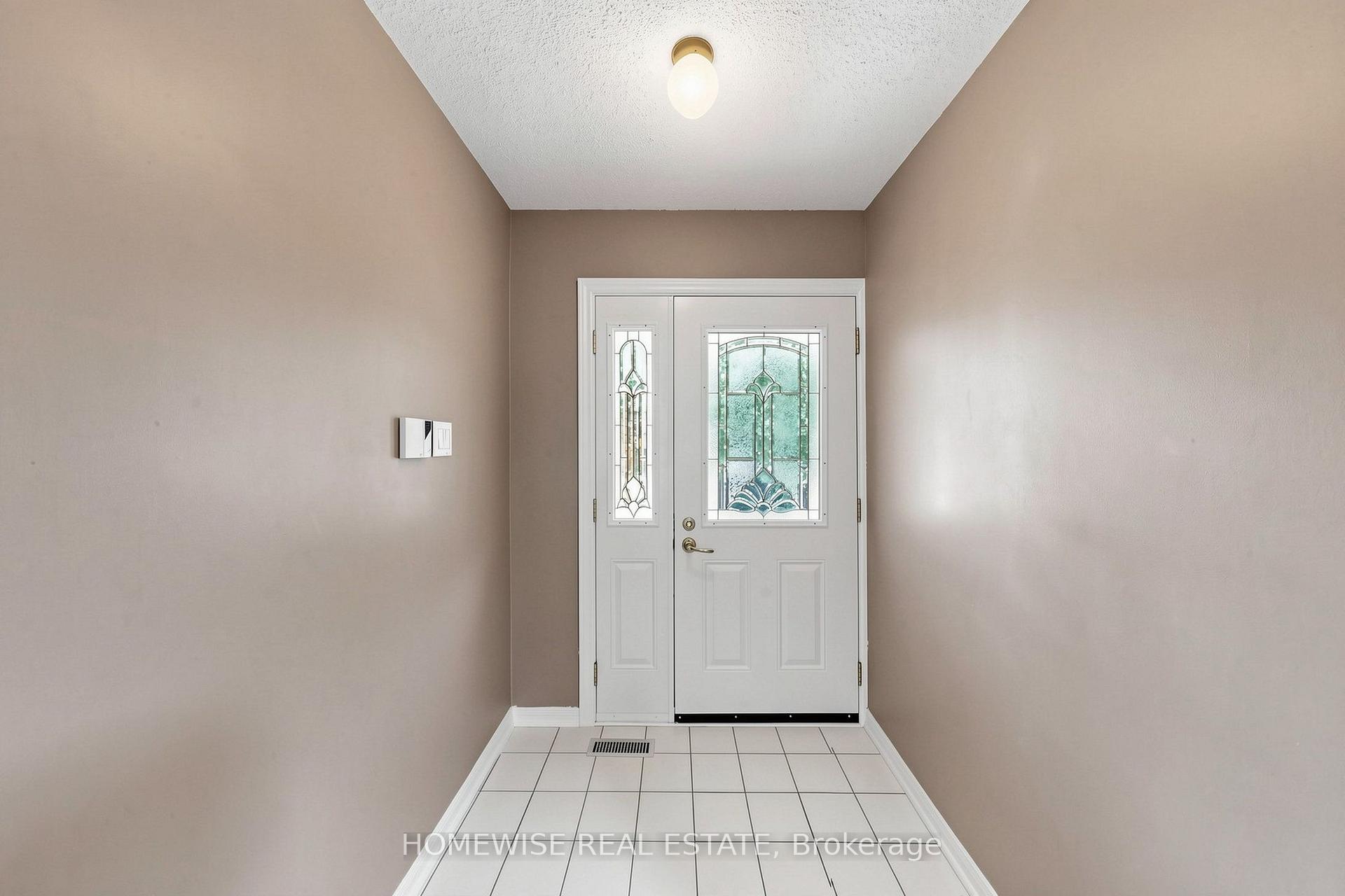Photo 18 of Unit Main, 11 Briarcliffe Crescent, Vaughan, Brownridge — HOMEH