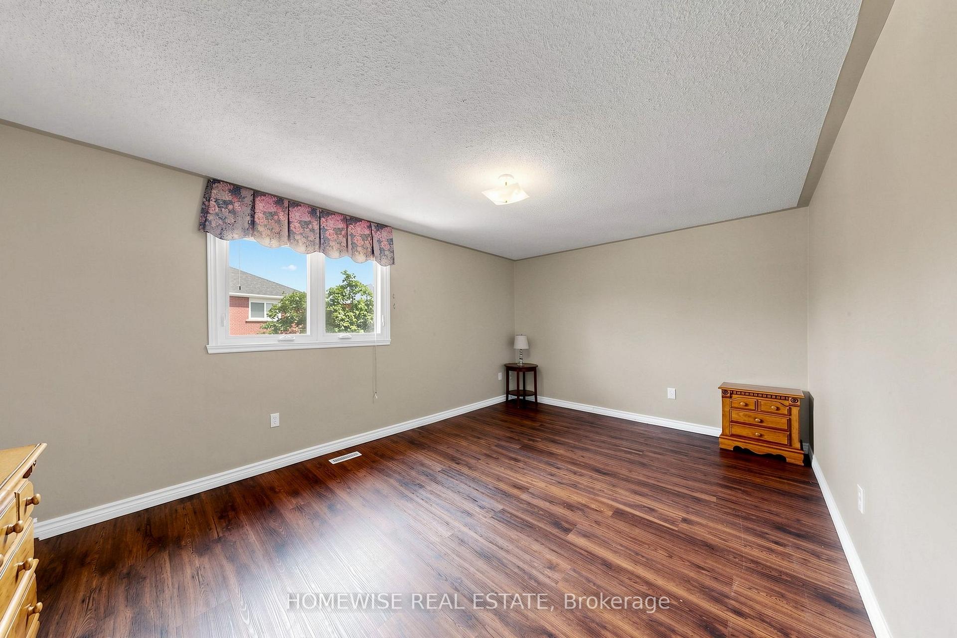 Photo 21 of Unit Main, 11 Briarcliffe Crescent, Vaughan, Brownridge — HOMEH