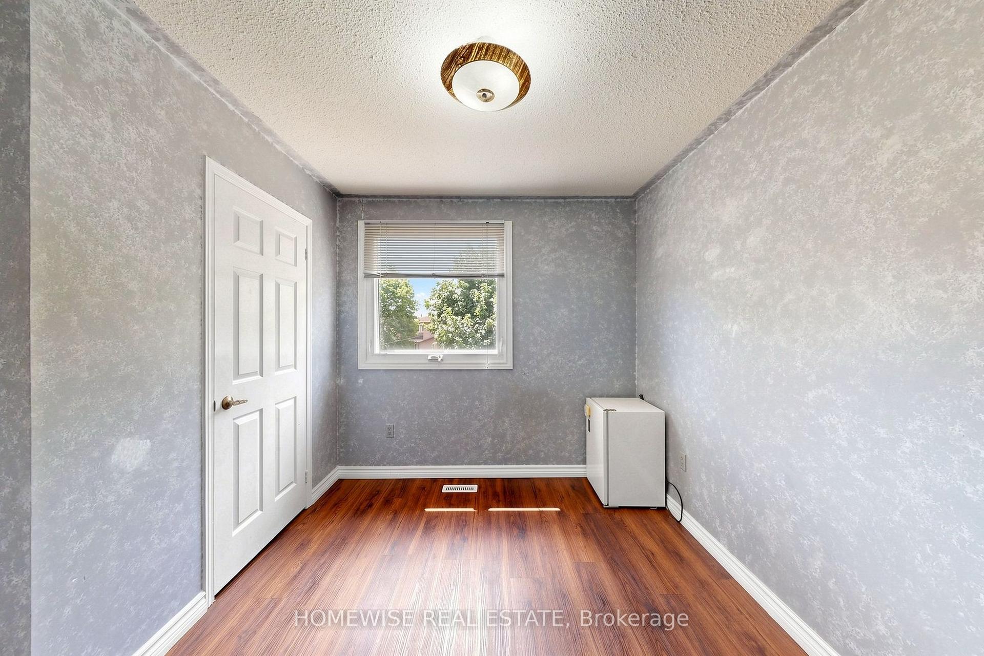 Photo 33 of Unit Main, 11 Briarcliffe Crescent, Vaughan, Brownridge — HOMEH