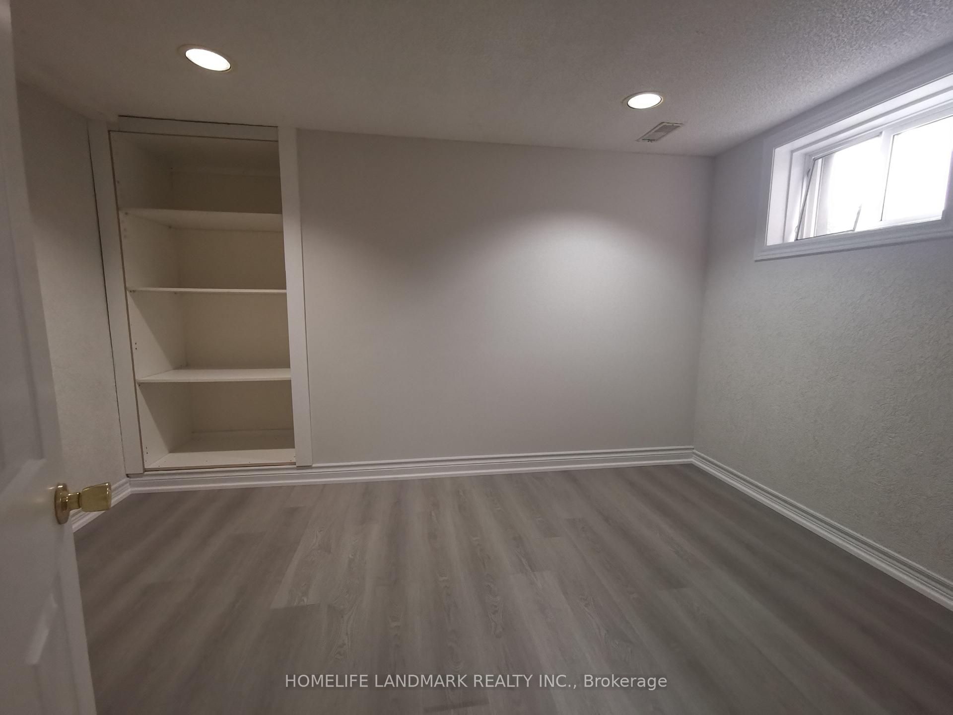 Photo 3 of Unit Basement, 288 Maple Leaf Drive, North York, Rustic — HOMEH