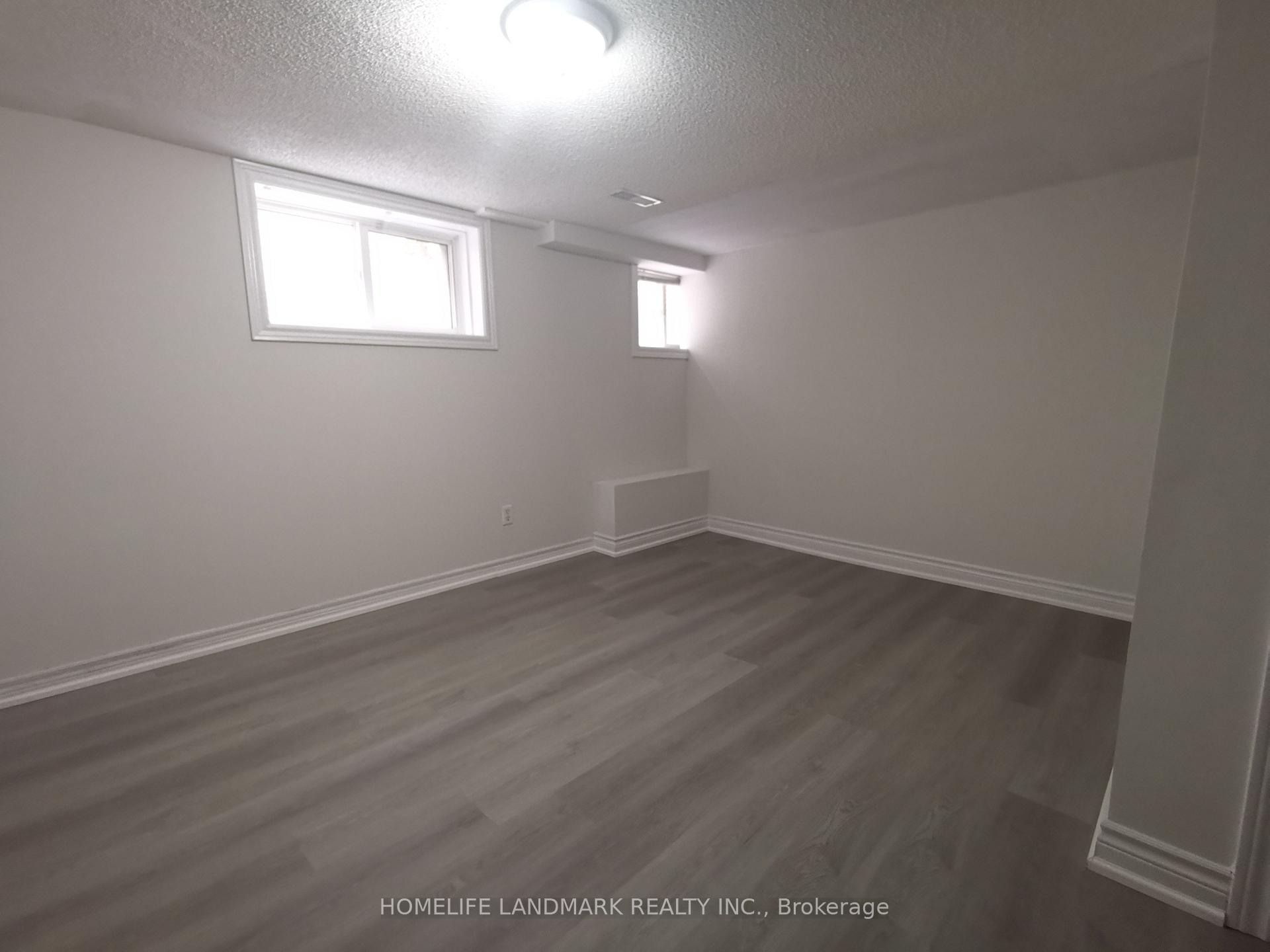 Photo 7 of Unit Basement, 288 Maple Leaf Drive, North York, Rustic — HOMEH