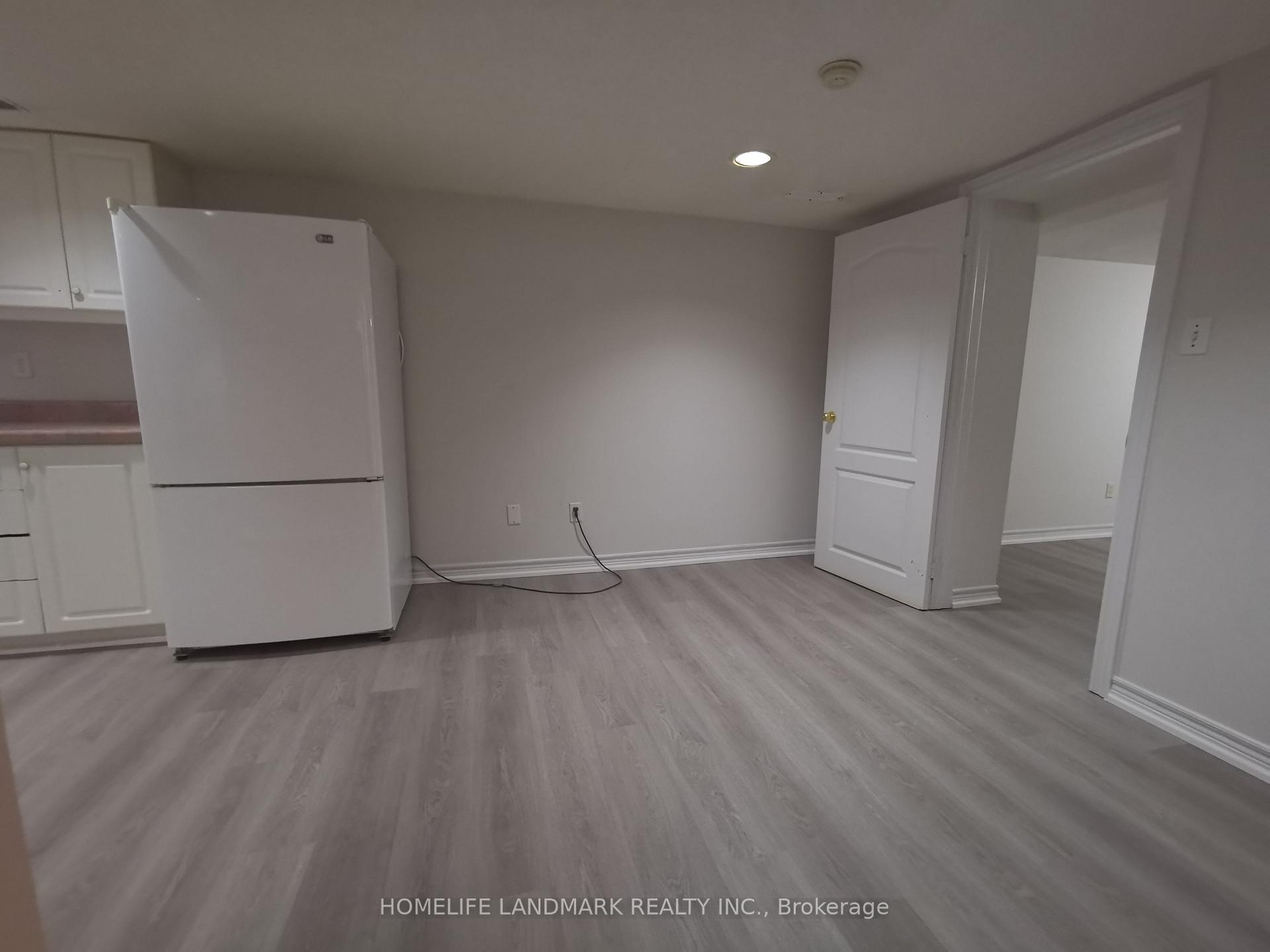 Photo 15 of Unit Basement, 288 Maple Leaf Drive, North York, Rustic — HOMEH