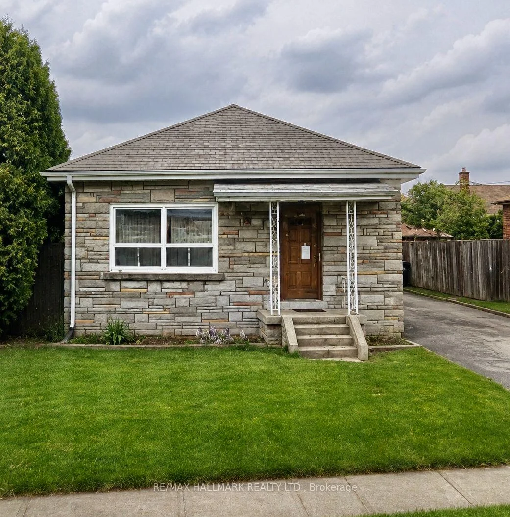 Photo 2 of 4 Bergen Road, Scarborough, Dorset Park — HOMEH