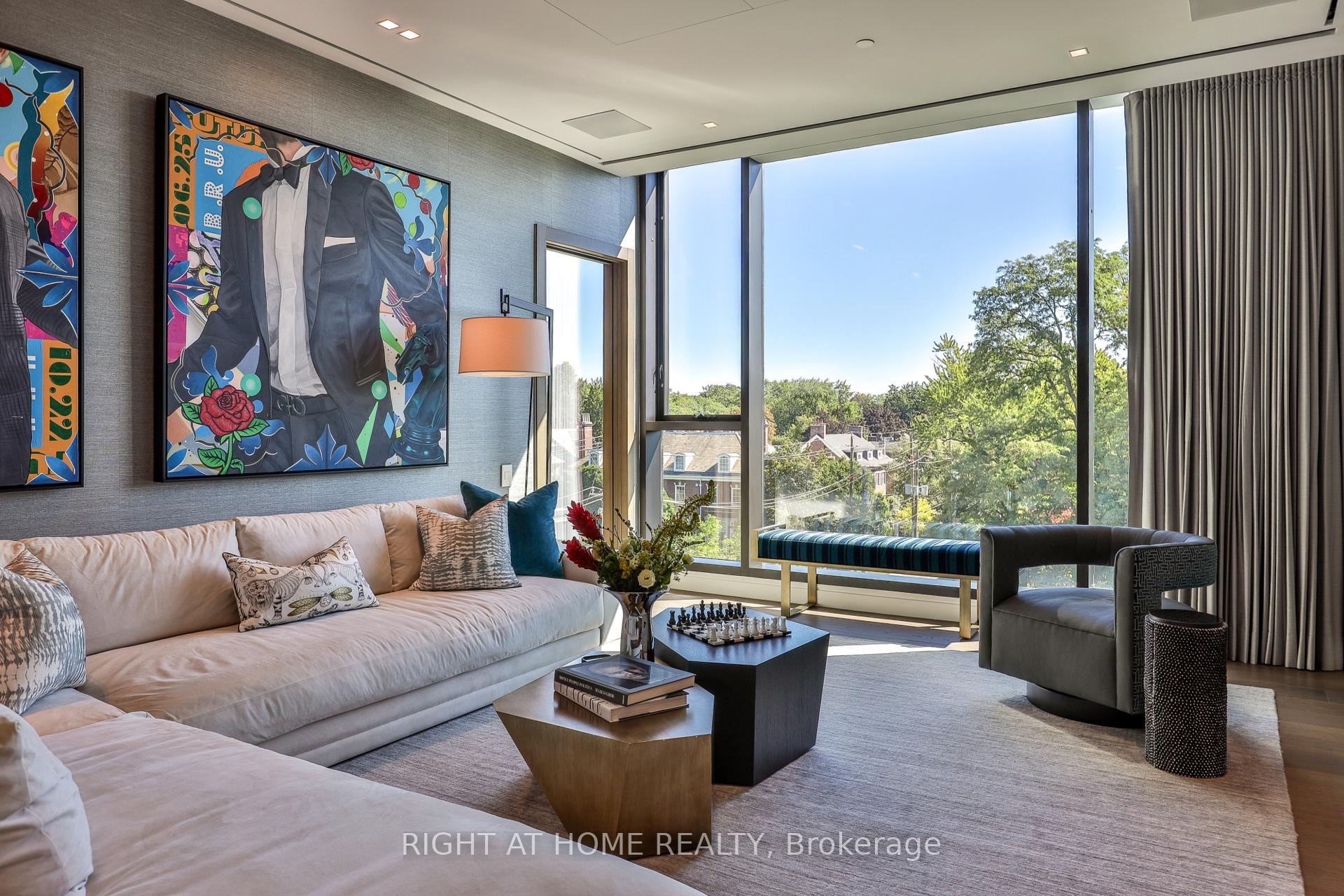 Photo 3 of Unit 501, 1 Roxborough Street E, Toronto, Rosedale-Moore Park — HOMEH