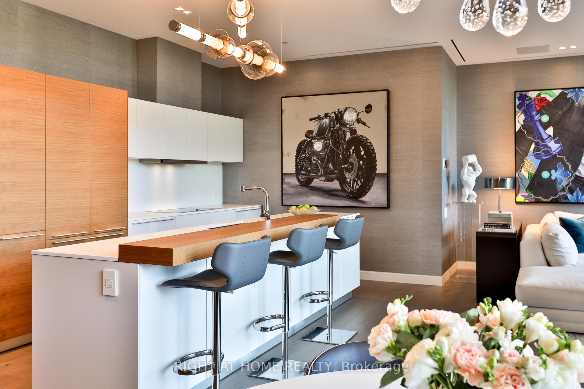 Photo 7 of Unit 501, 1 Roxborough Street E, Toronto, Rosedale-Moore Park — HOMEH