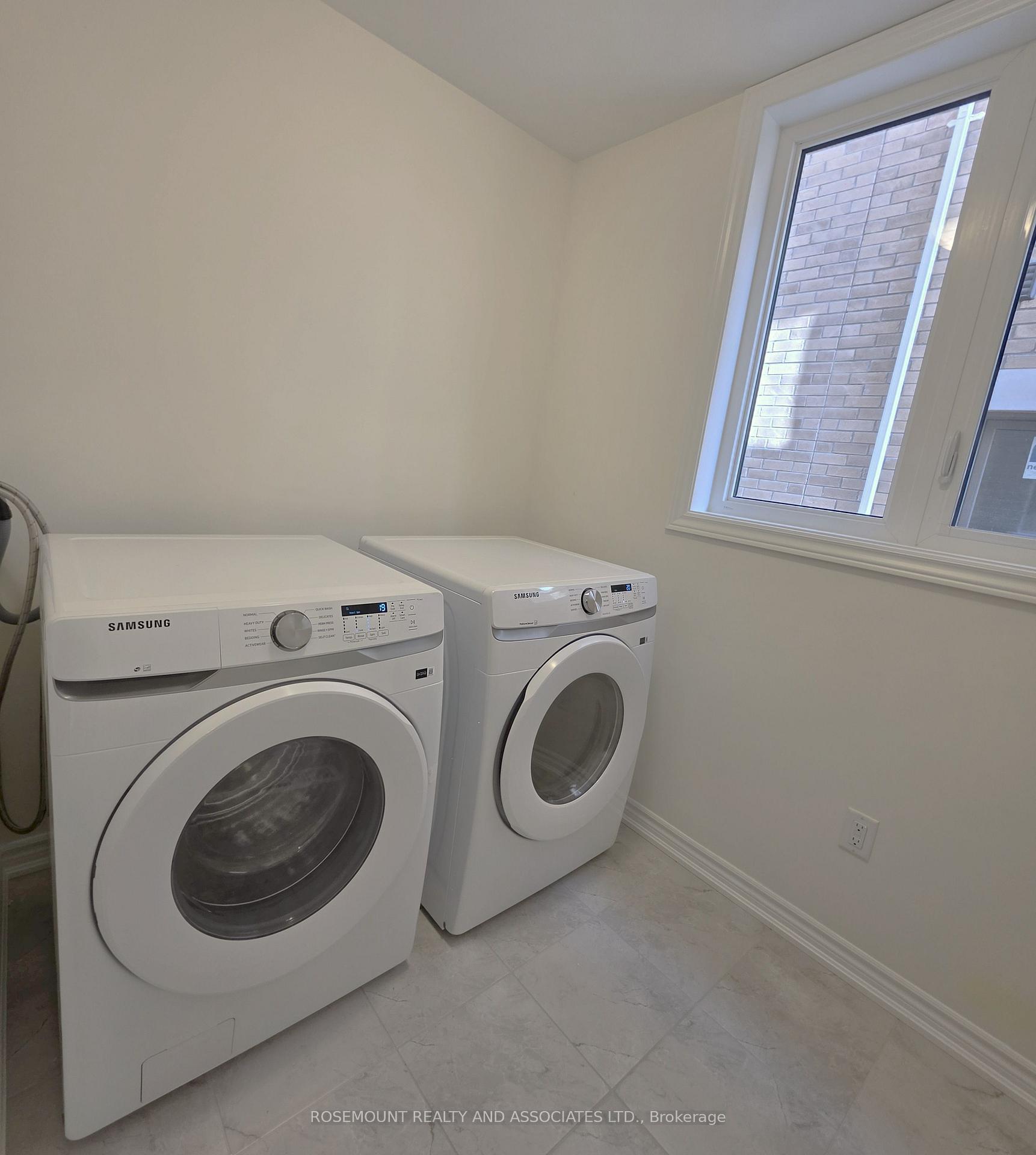 Photo 13 of 12 Radiance Way, Whitby, Rural Whitby — HOMEH