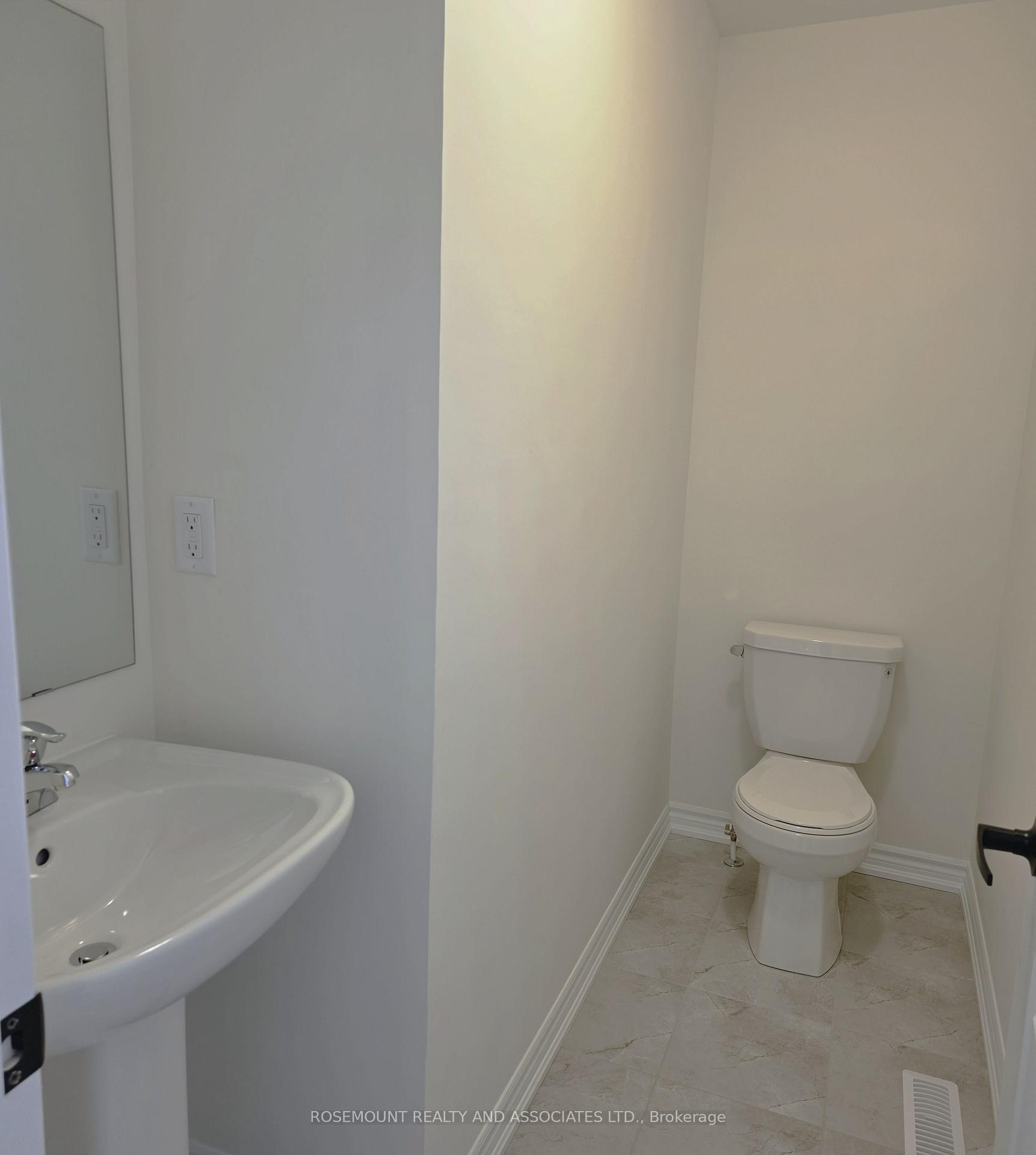 Photo 14 of 12 Radiance Way, Whitby, Rural Whitby — HOMEH