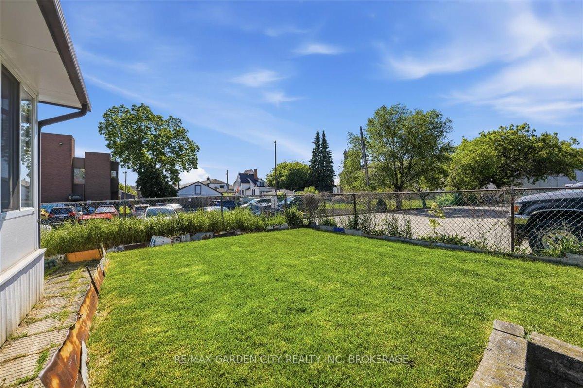 Photo 34 of 41 Albert Street W, Thorold, Thorold Downtown — HOMEH