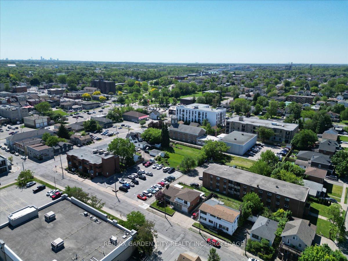 Photo 40 of 41 Albert Street W, Thorold, Thorold Downtown — HOMEH
